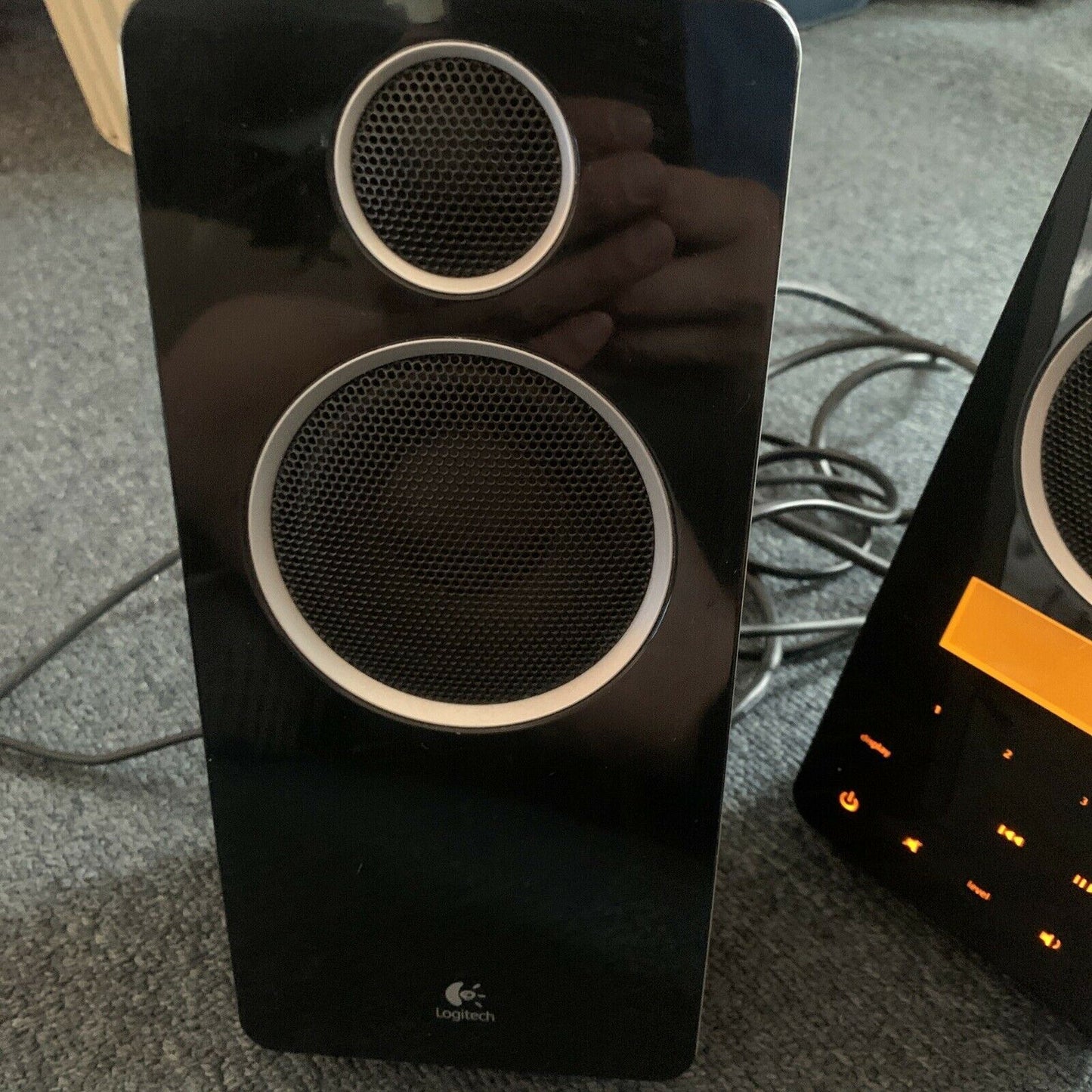 Logitech Z-10 2.0 Interactive Speaker System USB