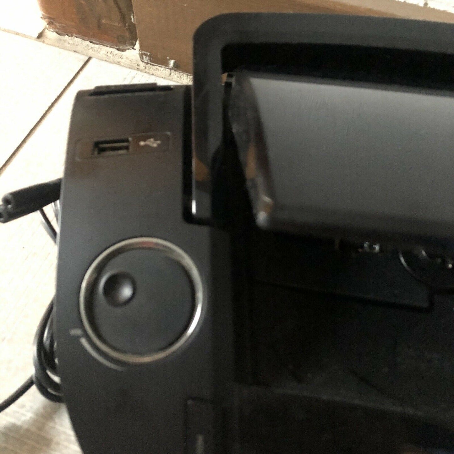 Philips CD Soundmachine AZ1837/79 MP3/WMA AM/FM Radio, USB, CD Player Boombox