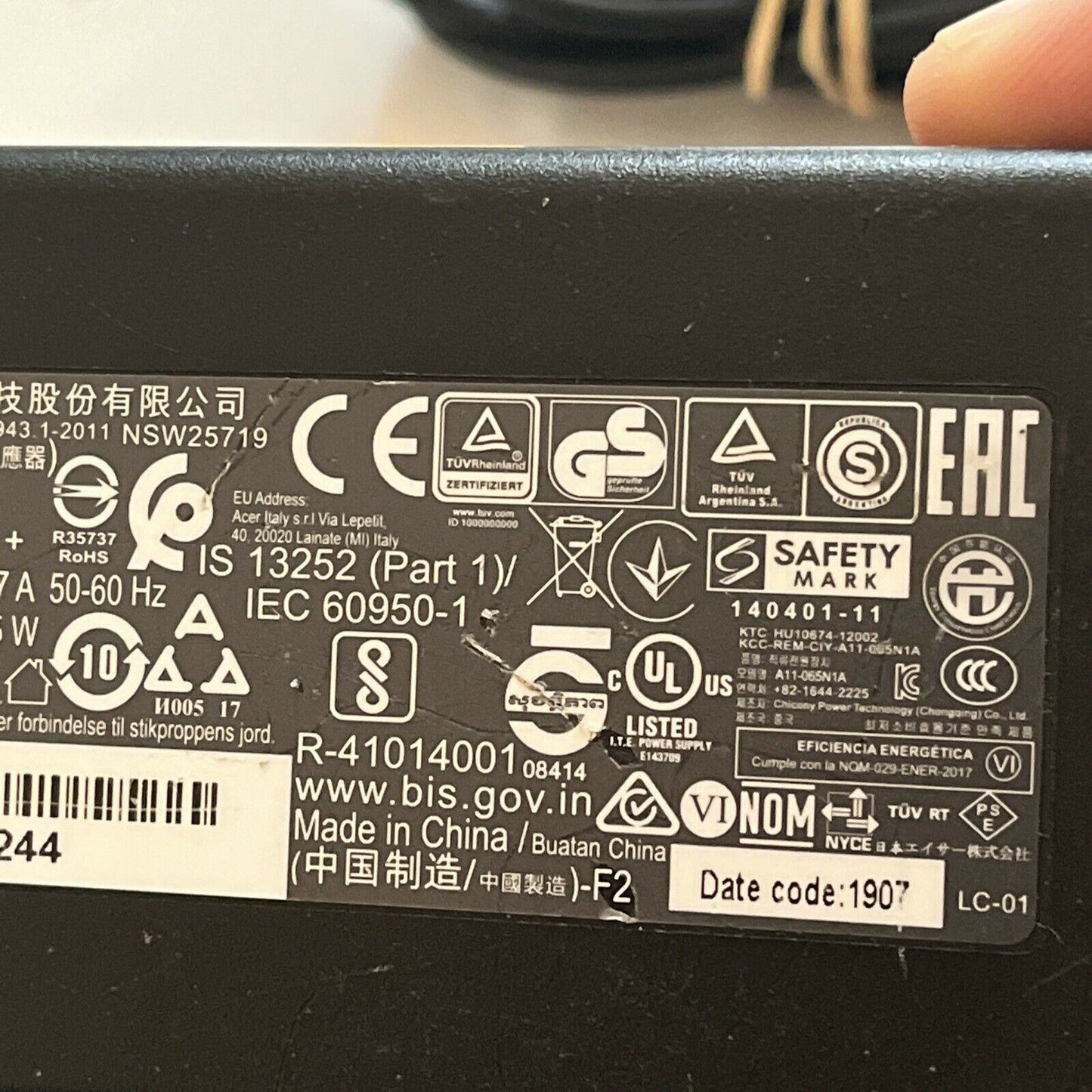 Genuine Acer A11-065N1A AC Adapter 19V 3.42A