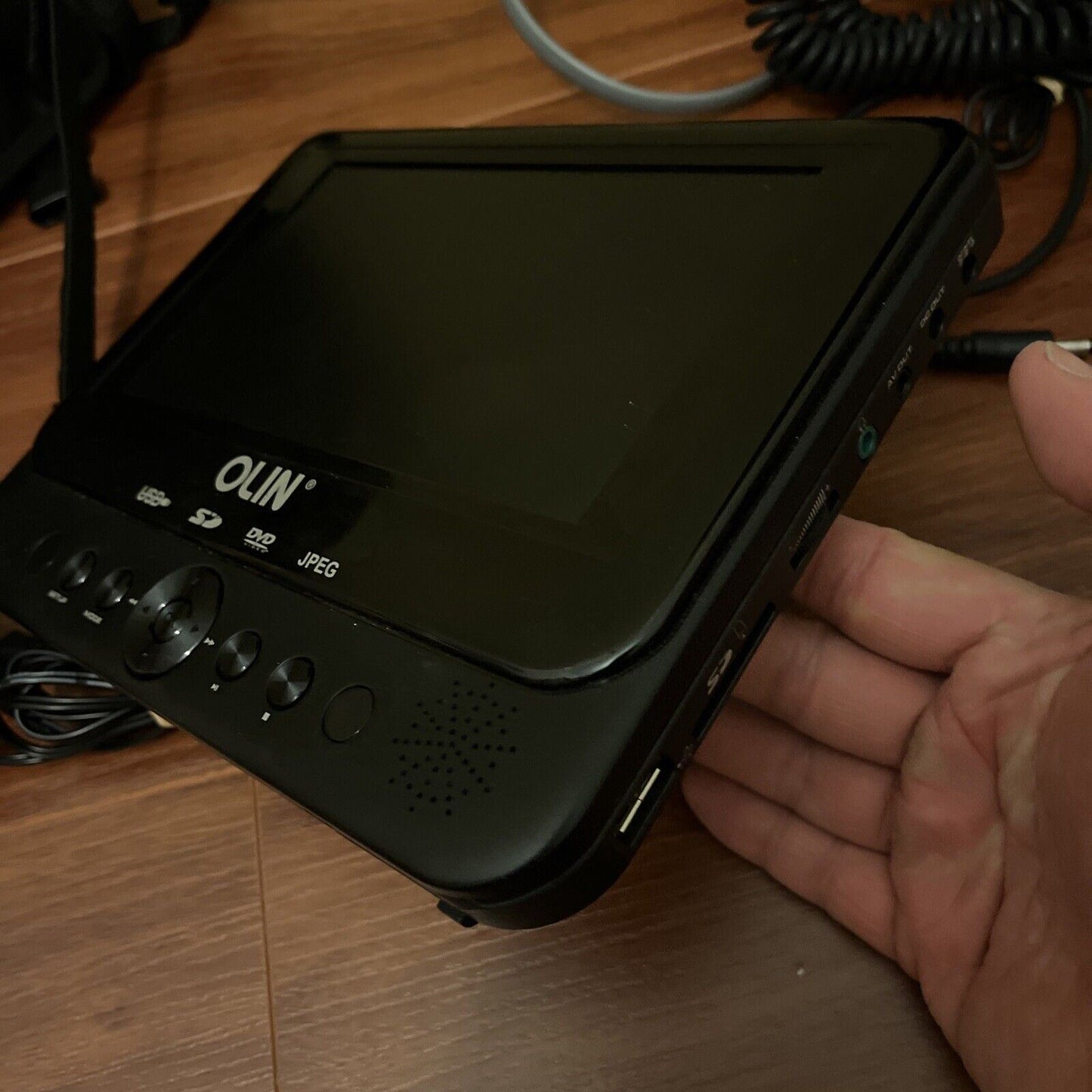 Olin PD-7755 7" Portable DVD Player