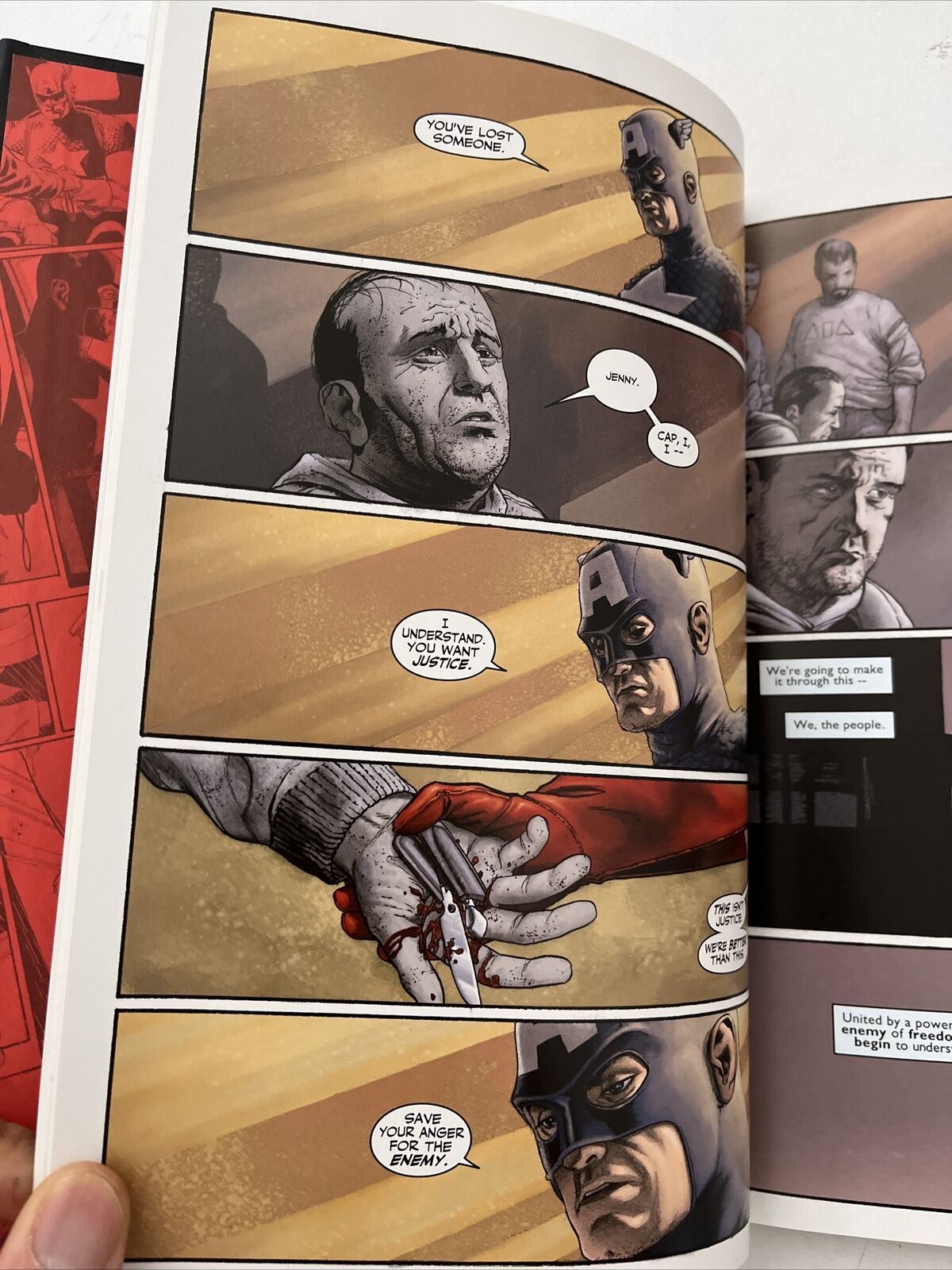 Captain America - The New Deal Marvel Ultimate Graphic Novel Hardcover No 27