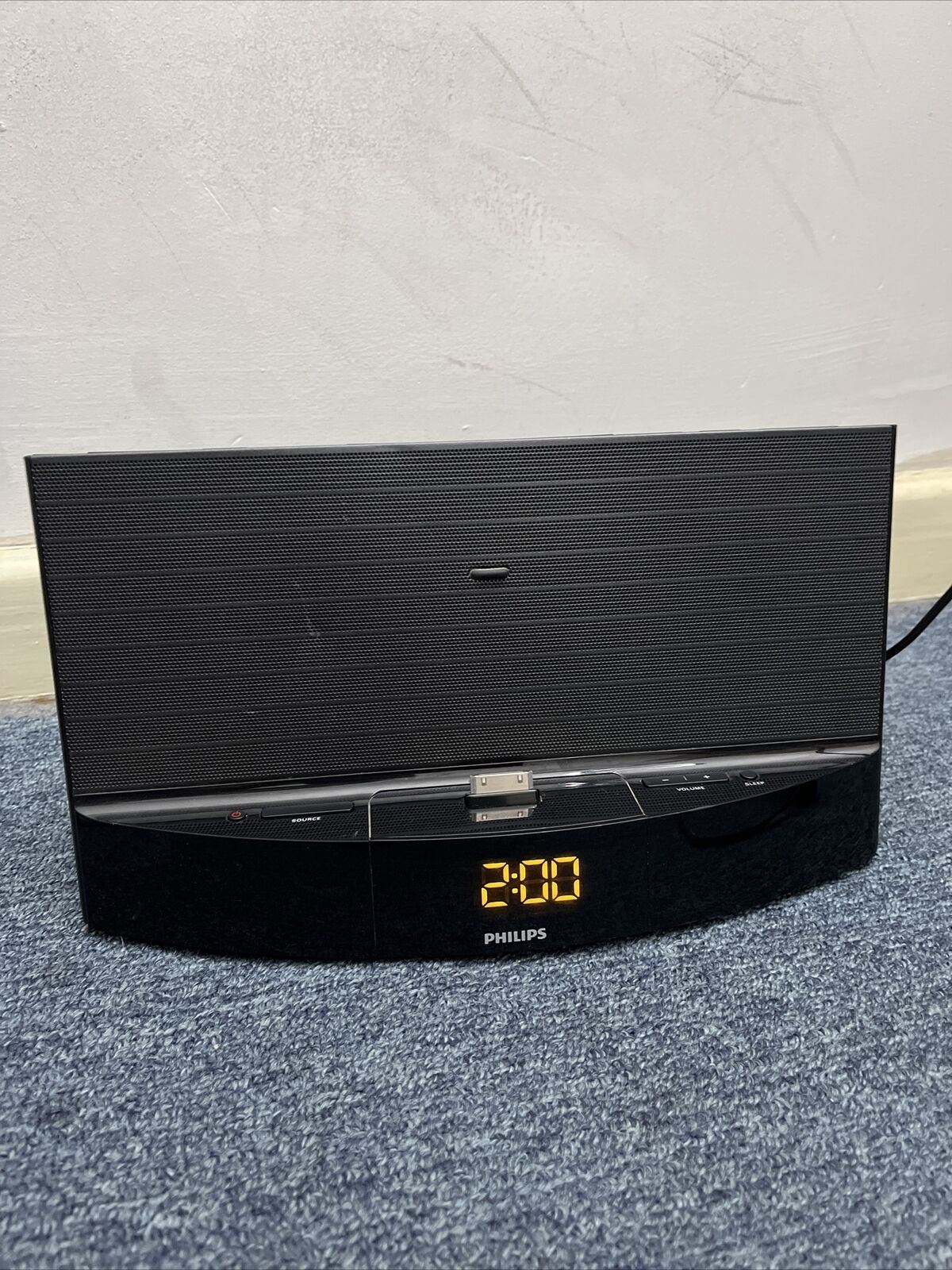Philips AJ7040D/79 Alarm Clock Speaker Dock for 30pin iphone/ipod