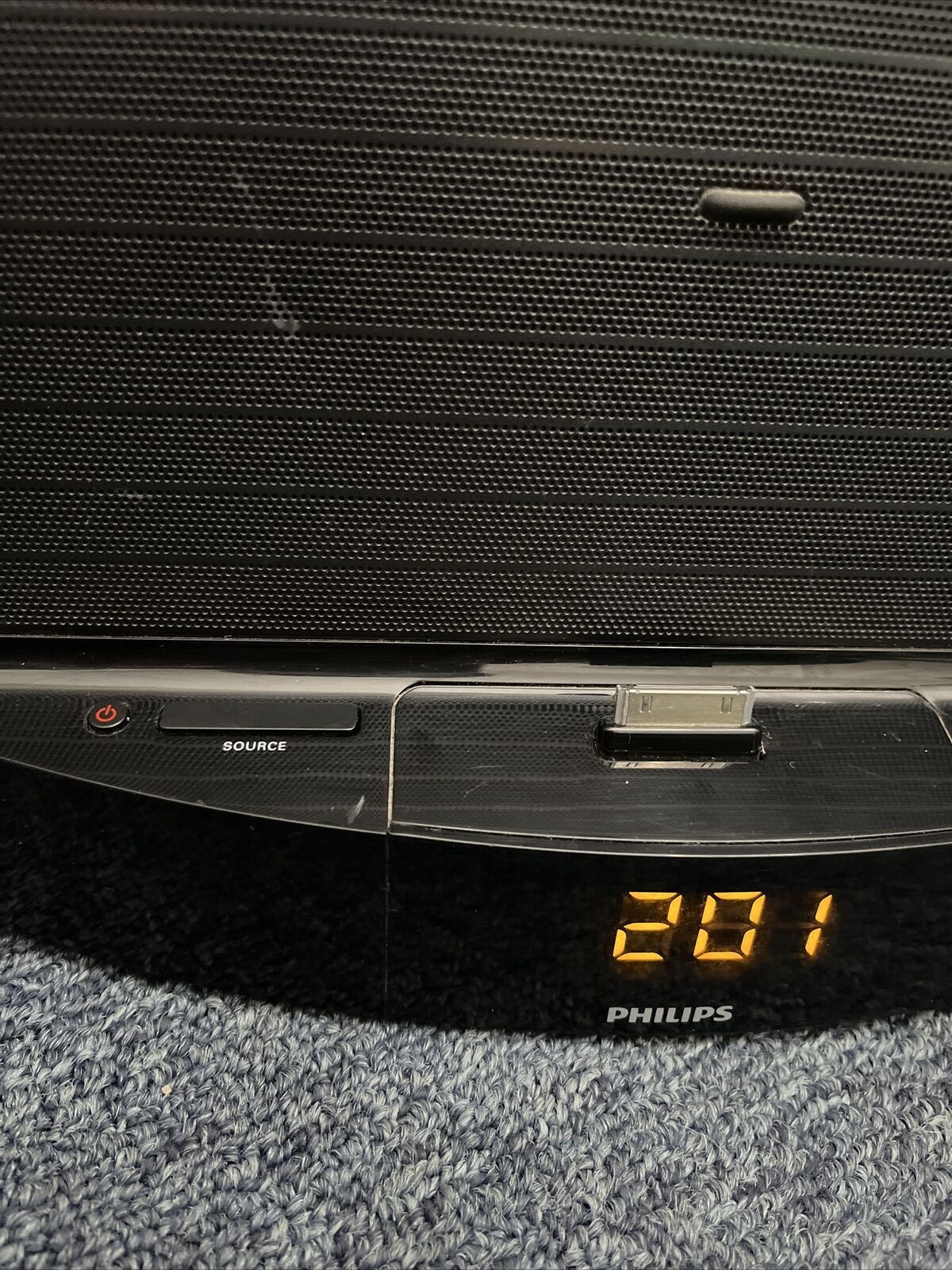 Philips AJ7040D/79 Alarm Clock Speaker Dock for 30pin iphone/ipod