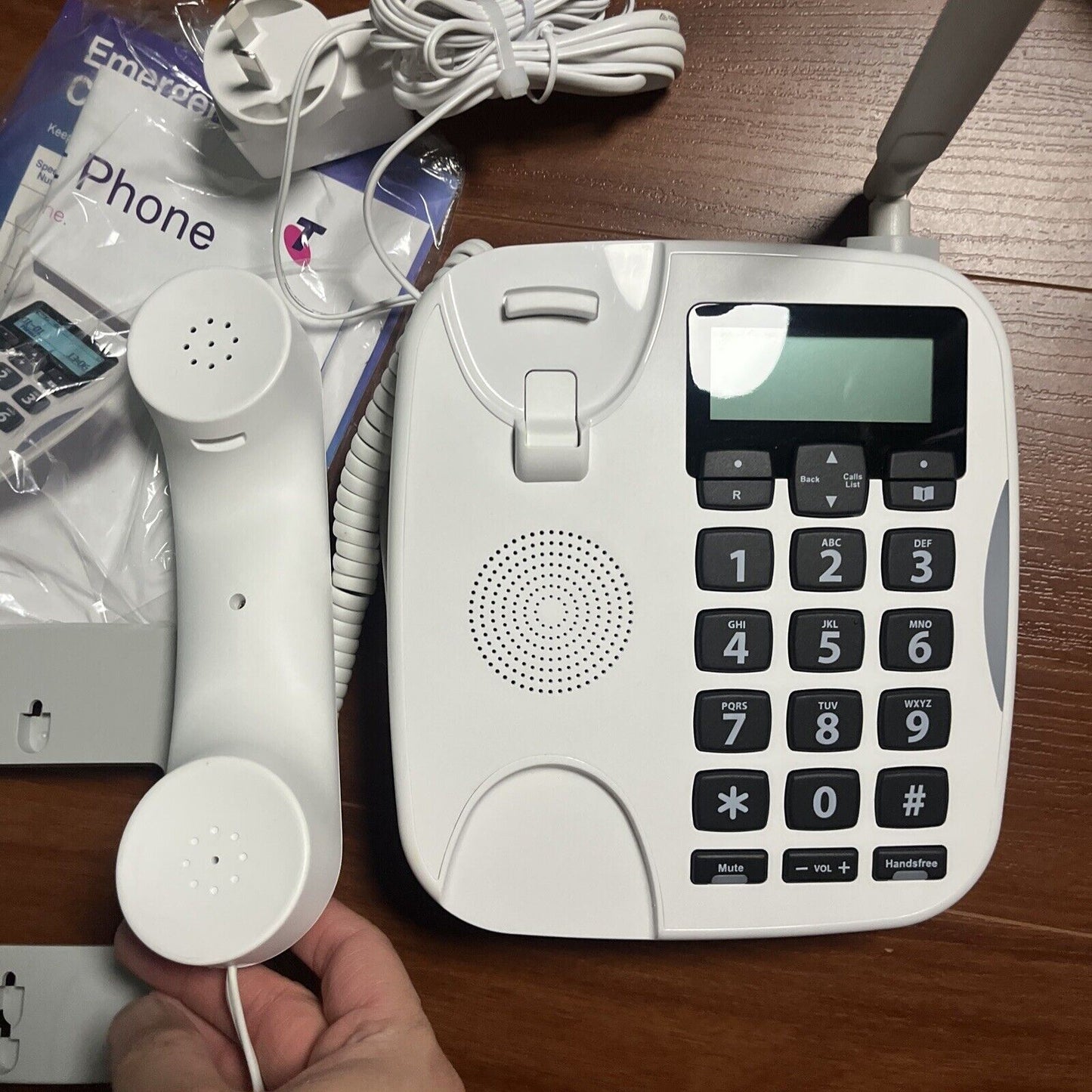 Telstra TPA Priority Assistant White Wired Landline Telephone HW00.03 NBN