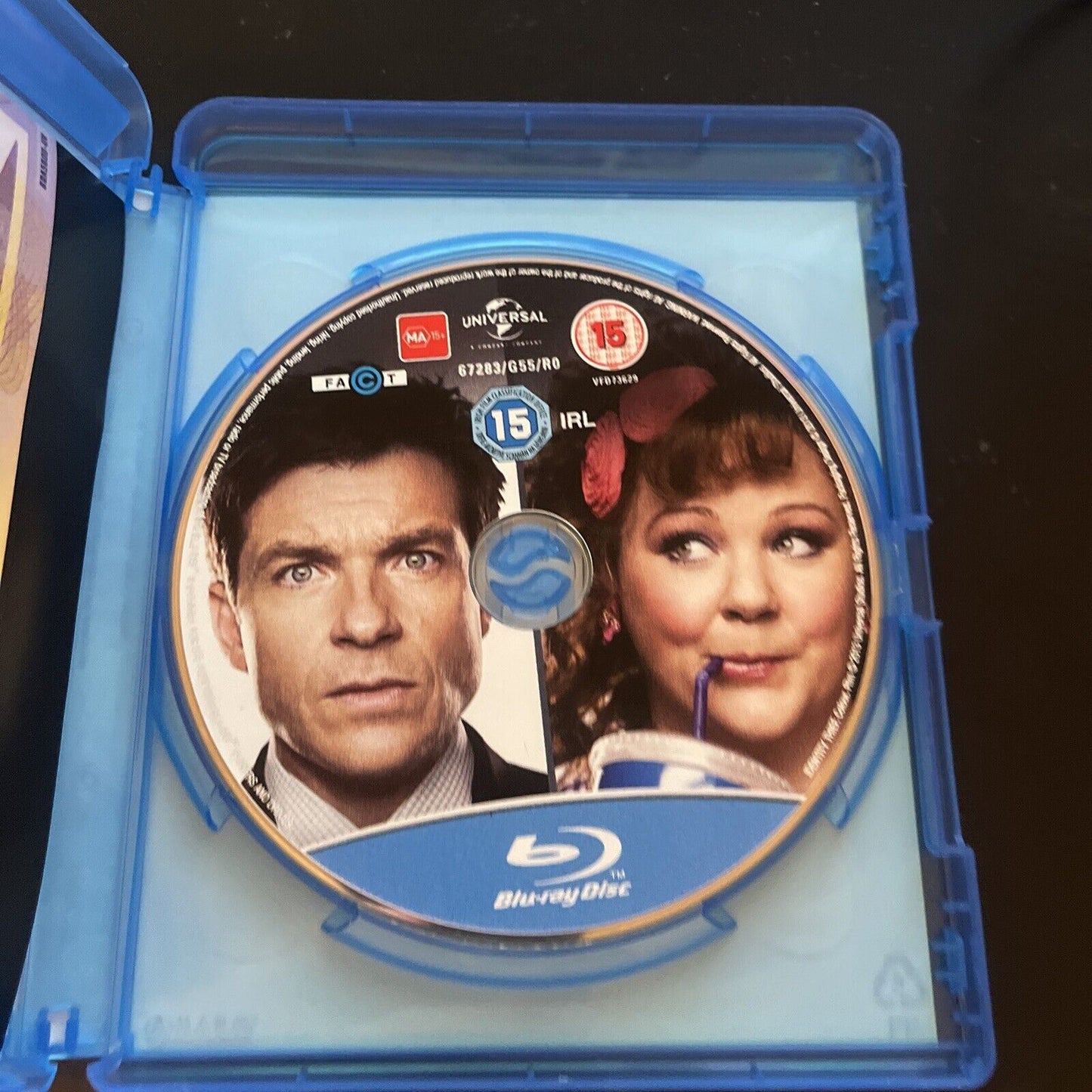 Identity Thief (Blu-ray, 2013) Jason Bateman, Melissa McCarthy, Region B