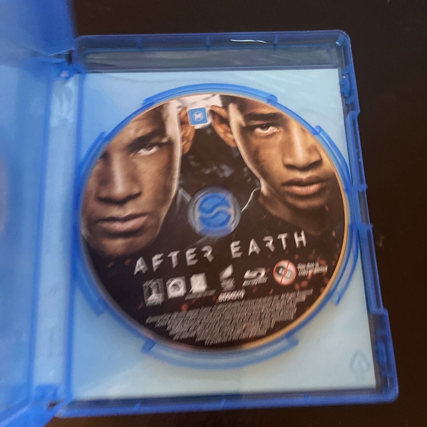 After Earth (Blu-ray, 2013) Will Smith, Jaden Smith All Regions