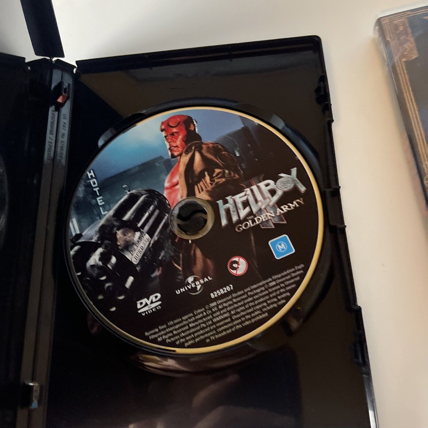 Hellboy / Hellboy II The Golden Army (DVD, 2008, 3-Disc) Region 4