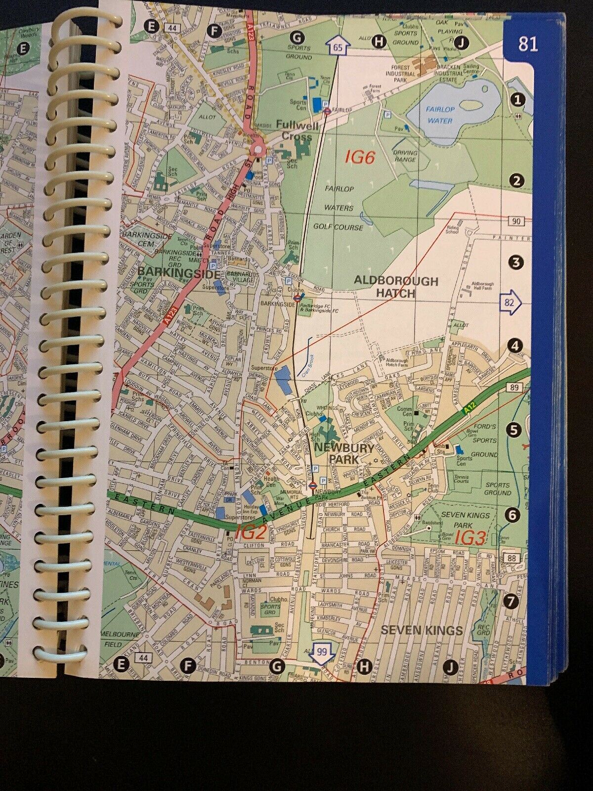 Collins London Essential Street Finder 2010