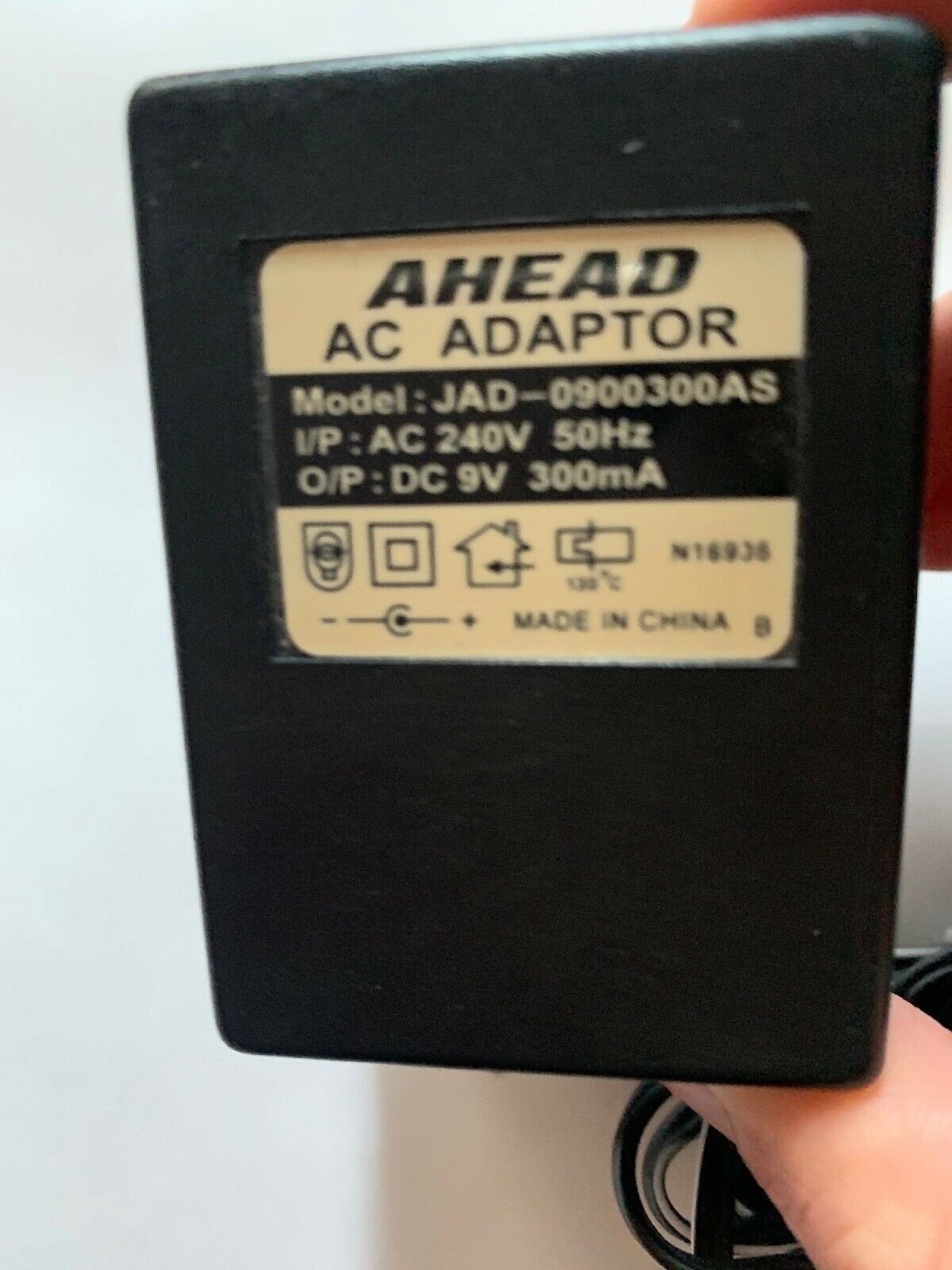 Genuine Ahead JAD-0900300AS AC Adapter 9v 300mA