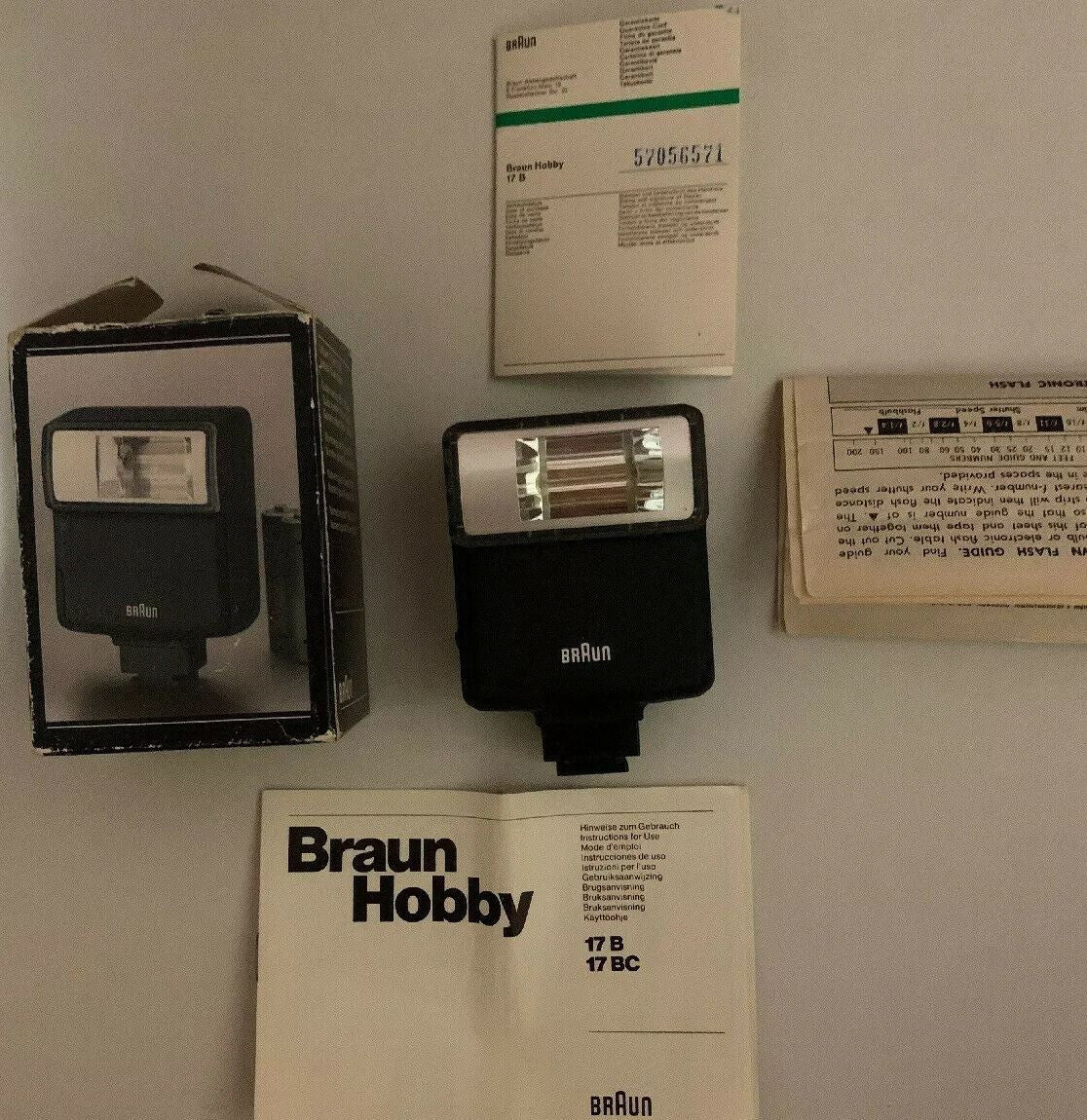 Vintage Braun Camera Flash - Braun Hobby 17B With Manual