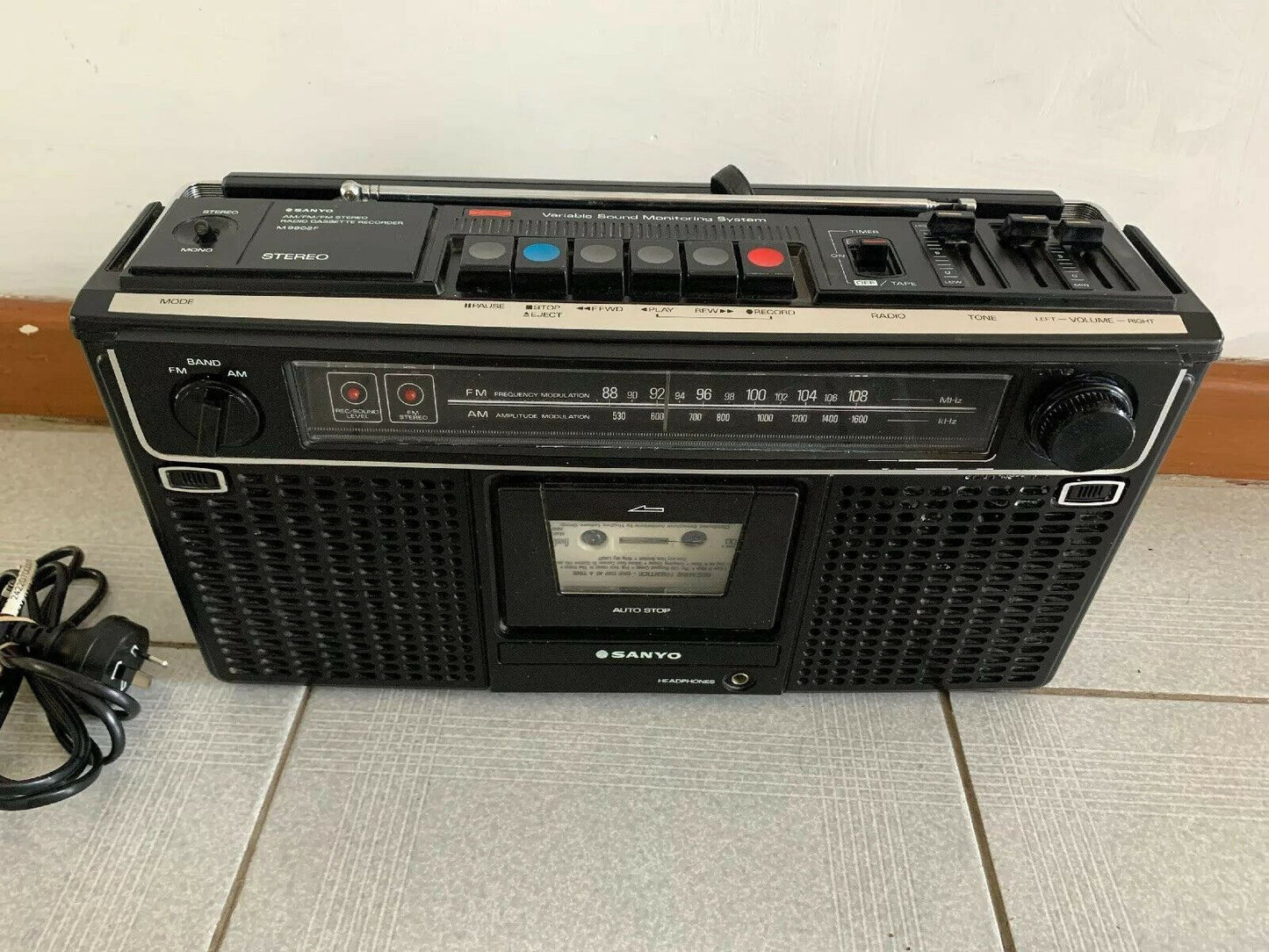 Sanyo Stereo Radio Cassette Recorder M9902F Vintage Boombox - RARE Made in Japan