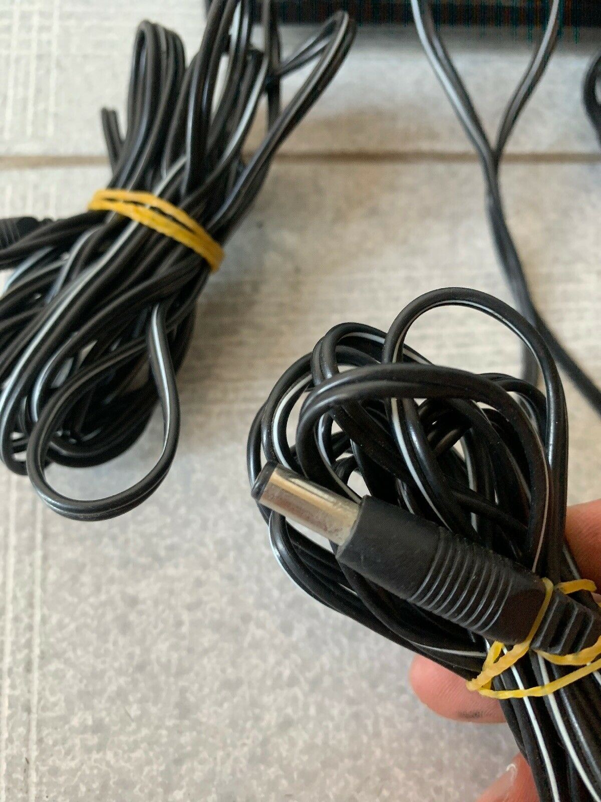Arlec DC Power Supply Input 240V 50hz Output 4x1A 12VDC V/910010/PS761