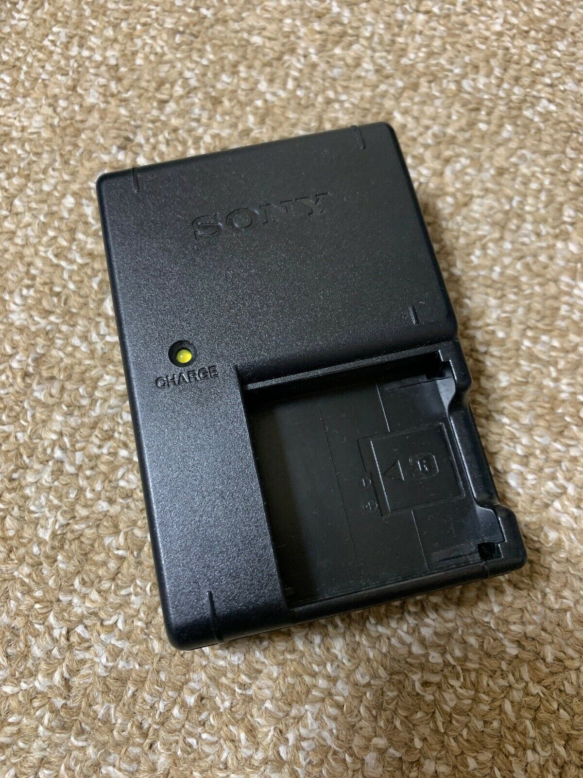 Genuine Sony BC-CSG Charger Battery Charger for for NP-BG1, NP-FG1 G Battery
