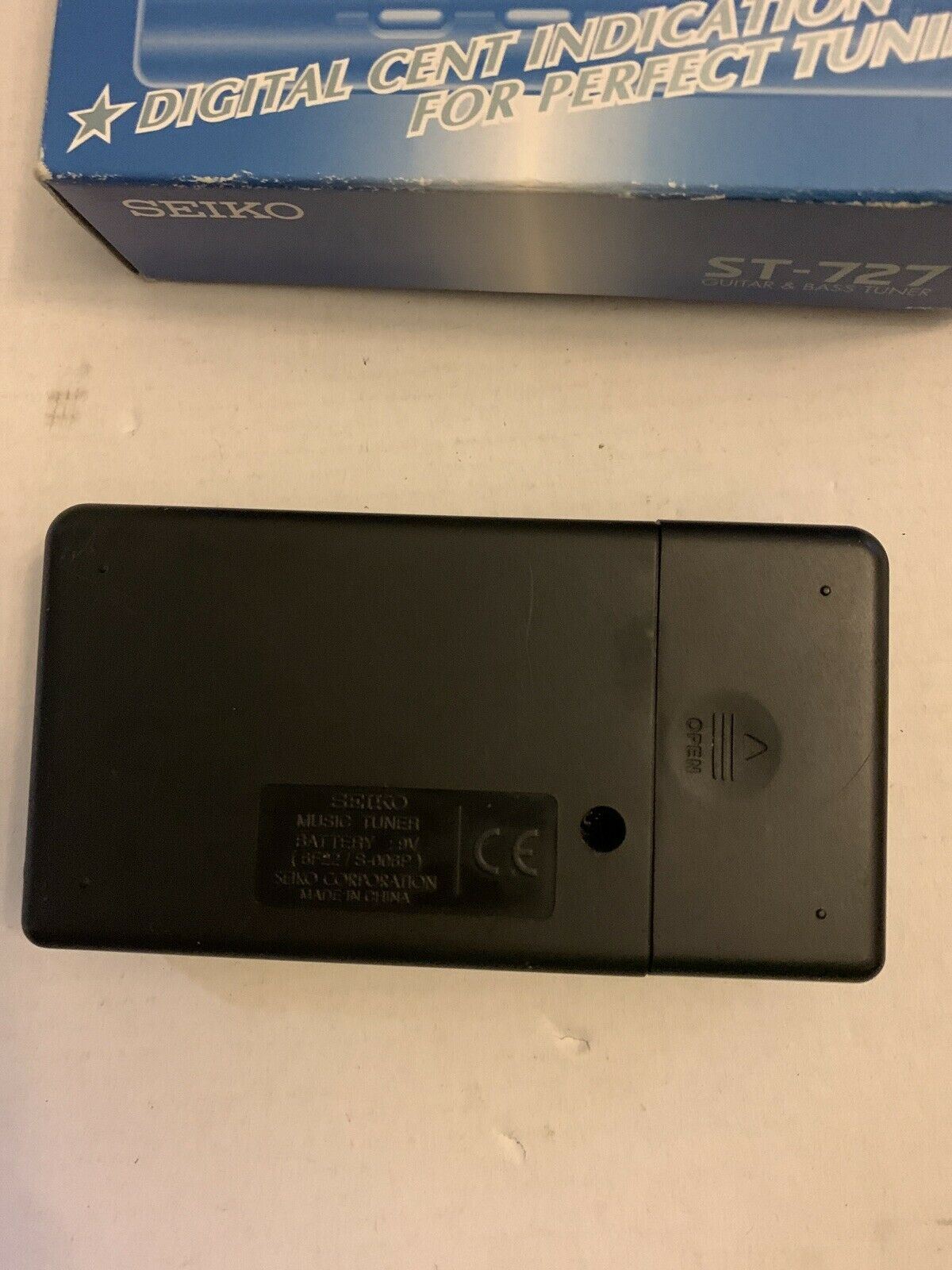 Seiko Guitar & Bass LCD Tuner ST-727