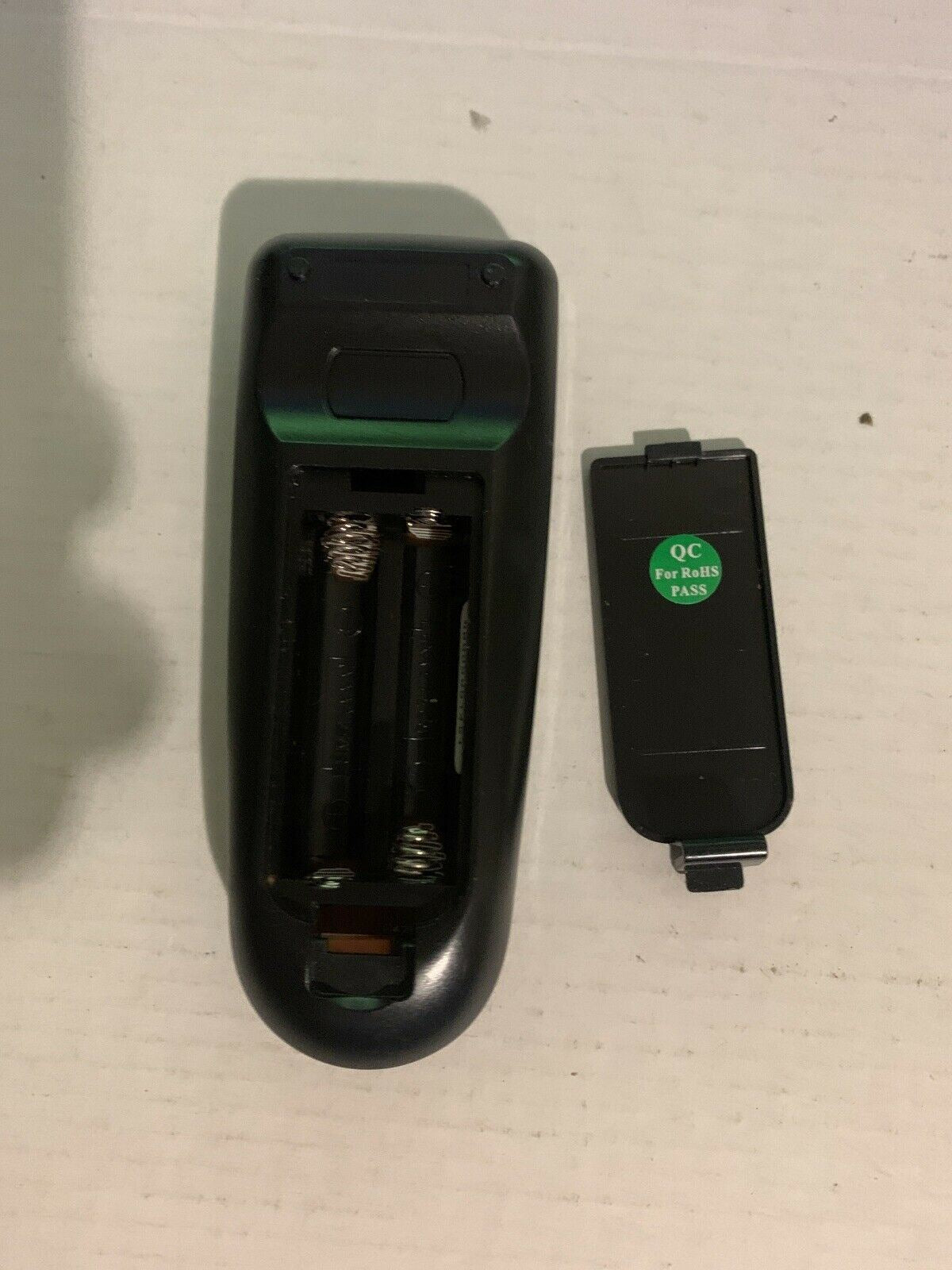 Genuine WESTERN DIGITAL WD REMOTE CONTROL XHY3328F101 - HD Media Player