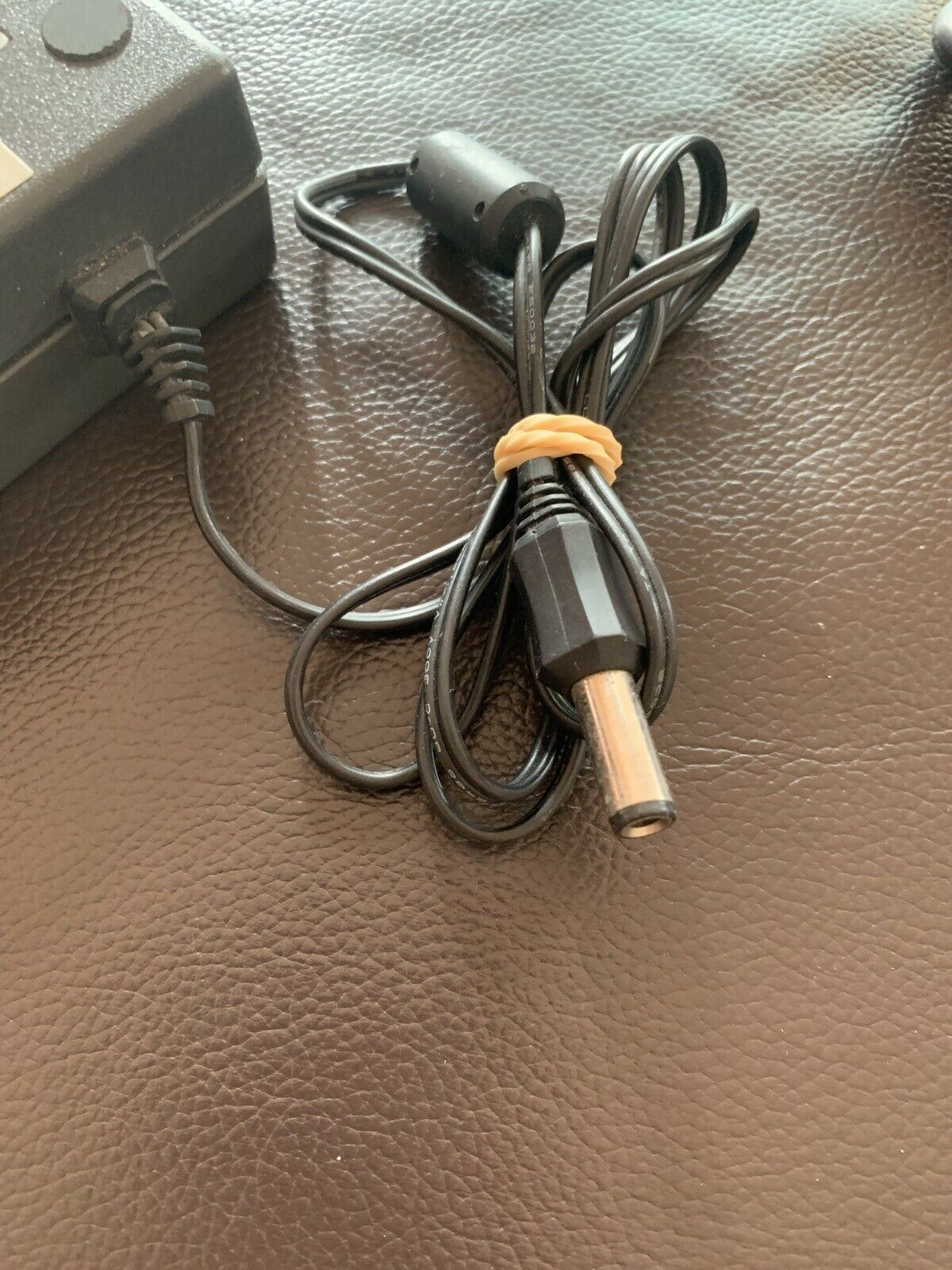Genuine Compaq 2842 Power Supply AC Adaptor 117397-002 144834-001 18.5v 3.1A
