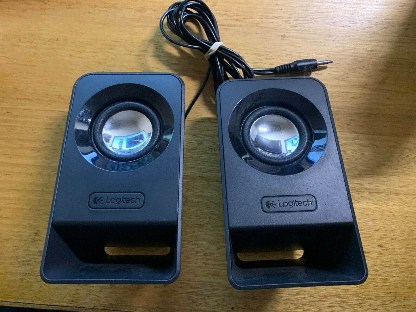 Logitech Z213 Portable Speakers 3.5 Inch Plug