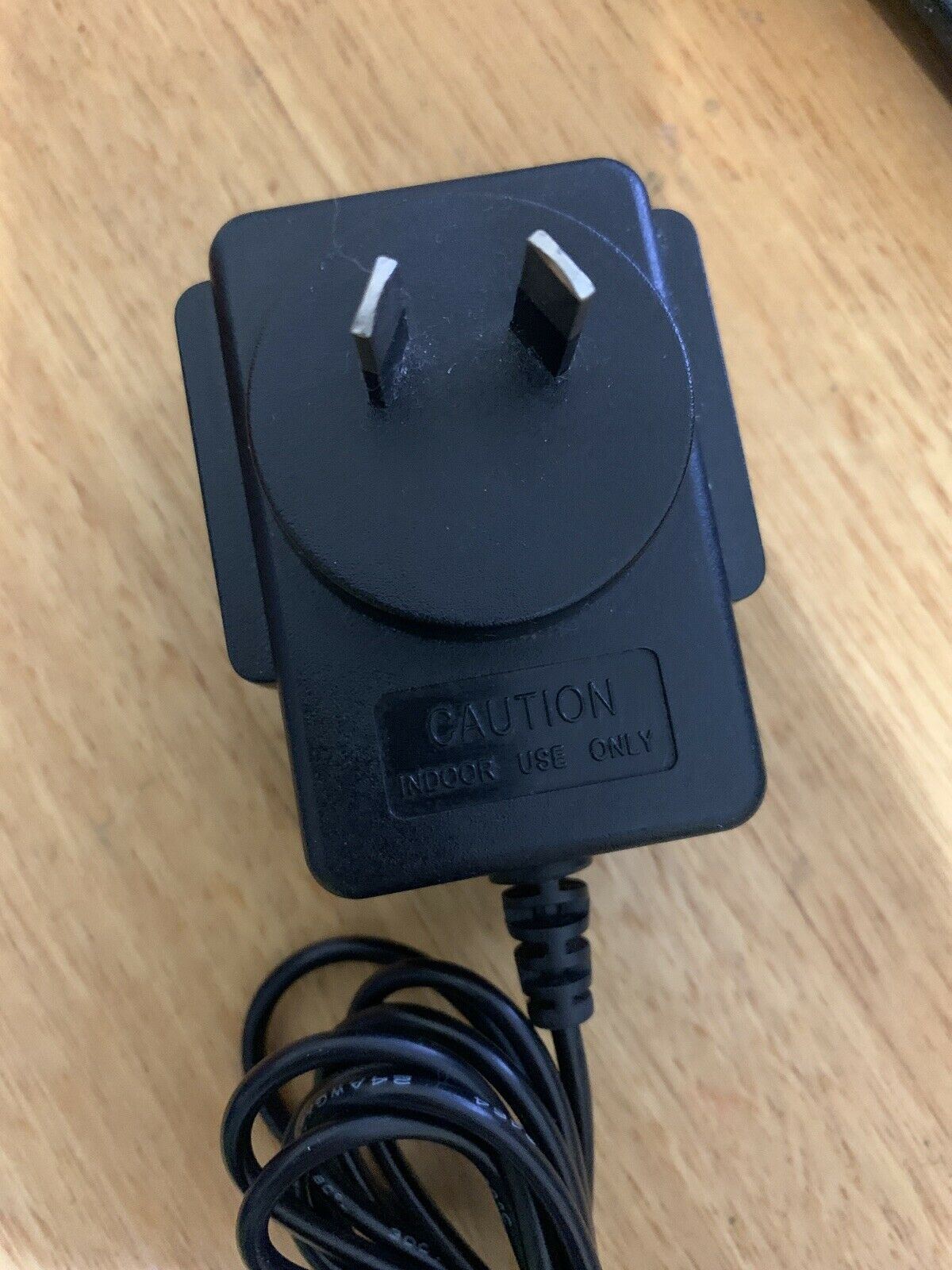 AC/DC Power Adapter MODEL: LKC-060050-S Battery Charger - 6volt DC @ 500mA