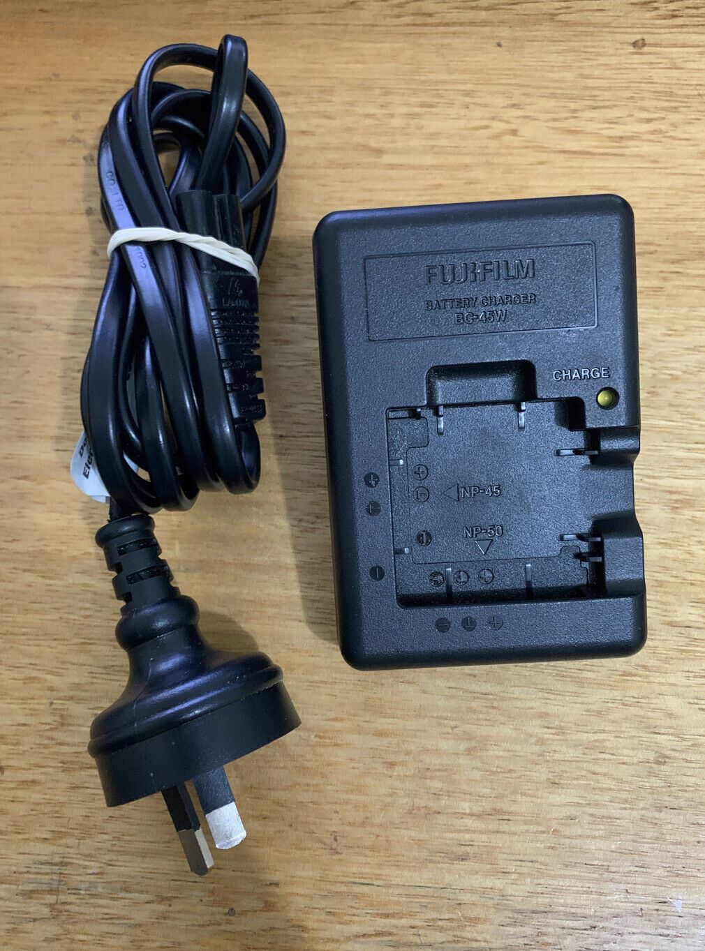 Genuine Fujifilm BC-45W Battery Charger NP-45 NP-50