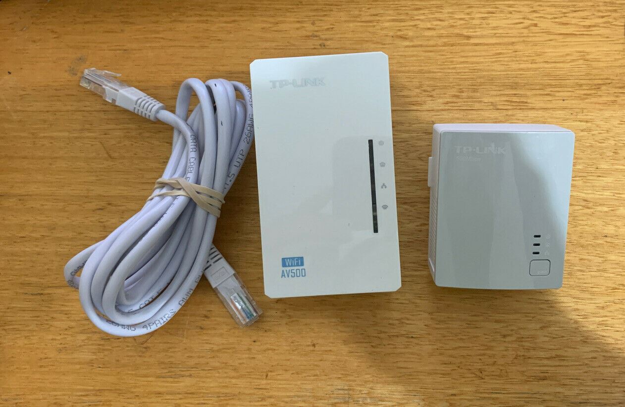 TpLink TLWPA4220KIT 300Mbps AV500 WiFi Powerline Extender Starter Kit HomePlug 5
