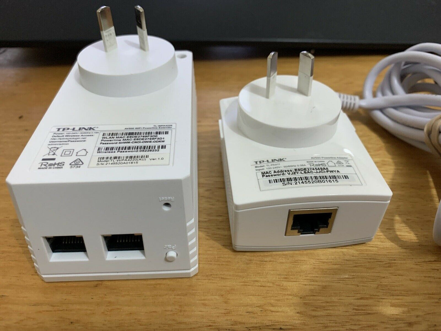 TpLink TLWPA4220KIT 300Mbps AV500 WiFi Powerline Extender Starter Kit HomePlug 5