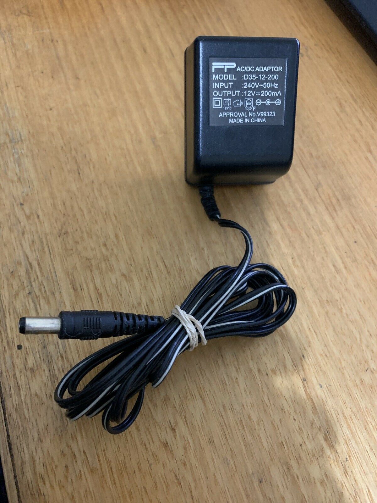 FP D35-12-200 AC Adaptor 12v 200mA