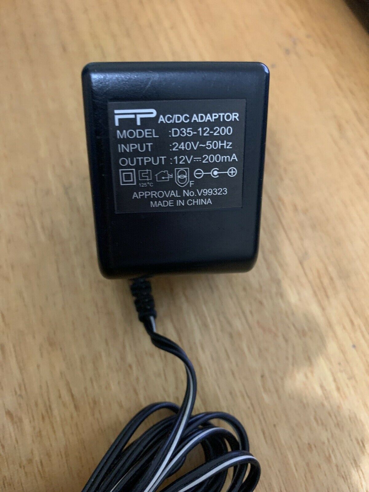 FP D35-12-200 AC Adaptor 12v 200mA