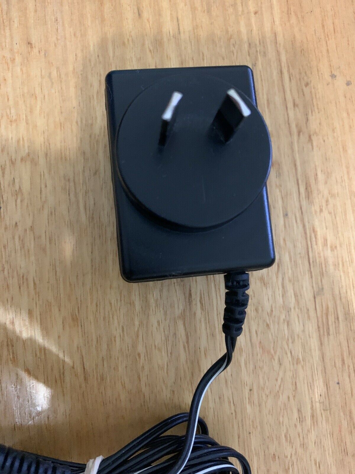 FP D35-12-200 AC Adaptor 12v 200mA