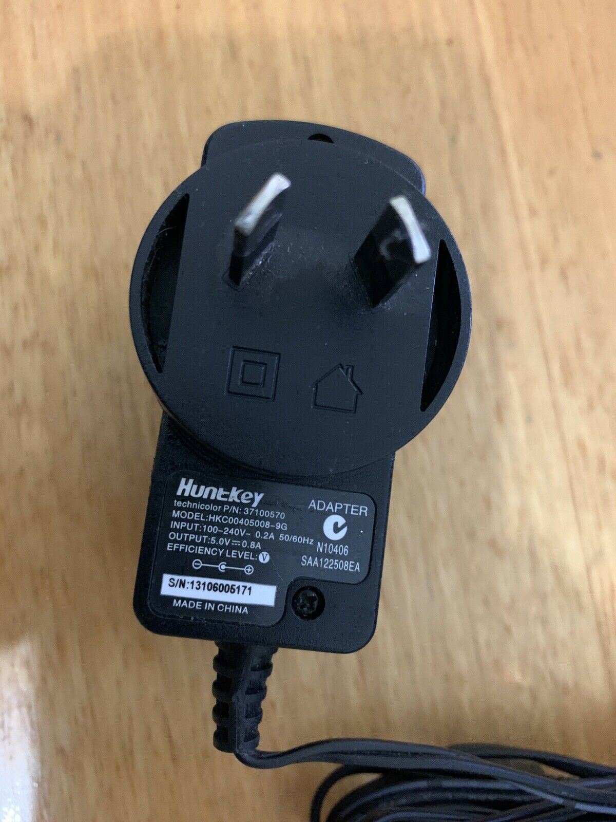 Huntkey Technicolor HKC00405008-9G AC Adapter 5v 0.8A