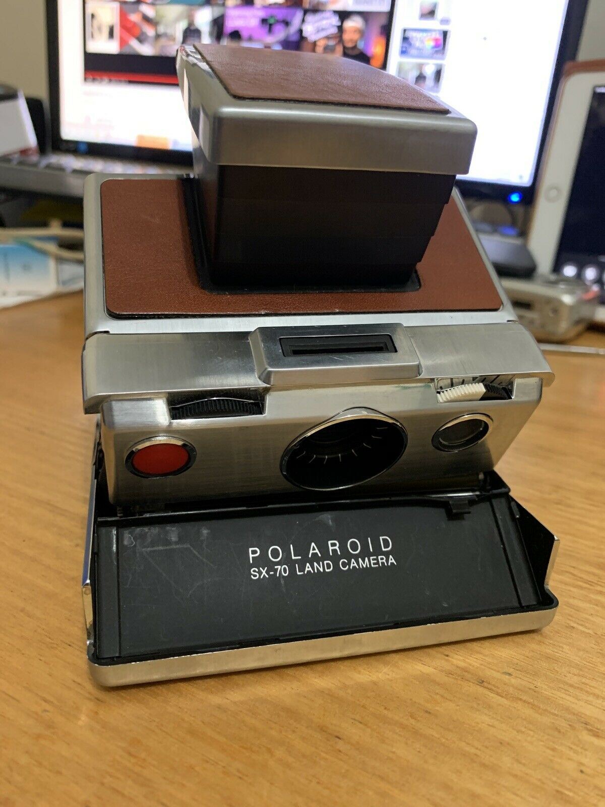 Polaroid SX-70 LAND CAMERA Instant camera!