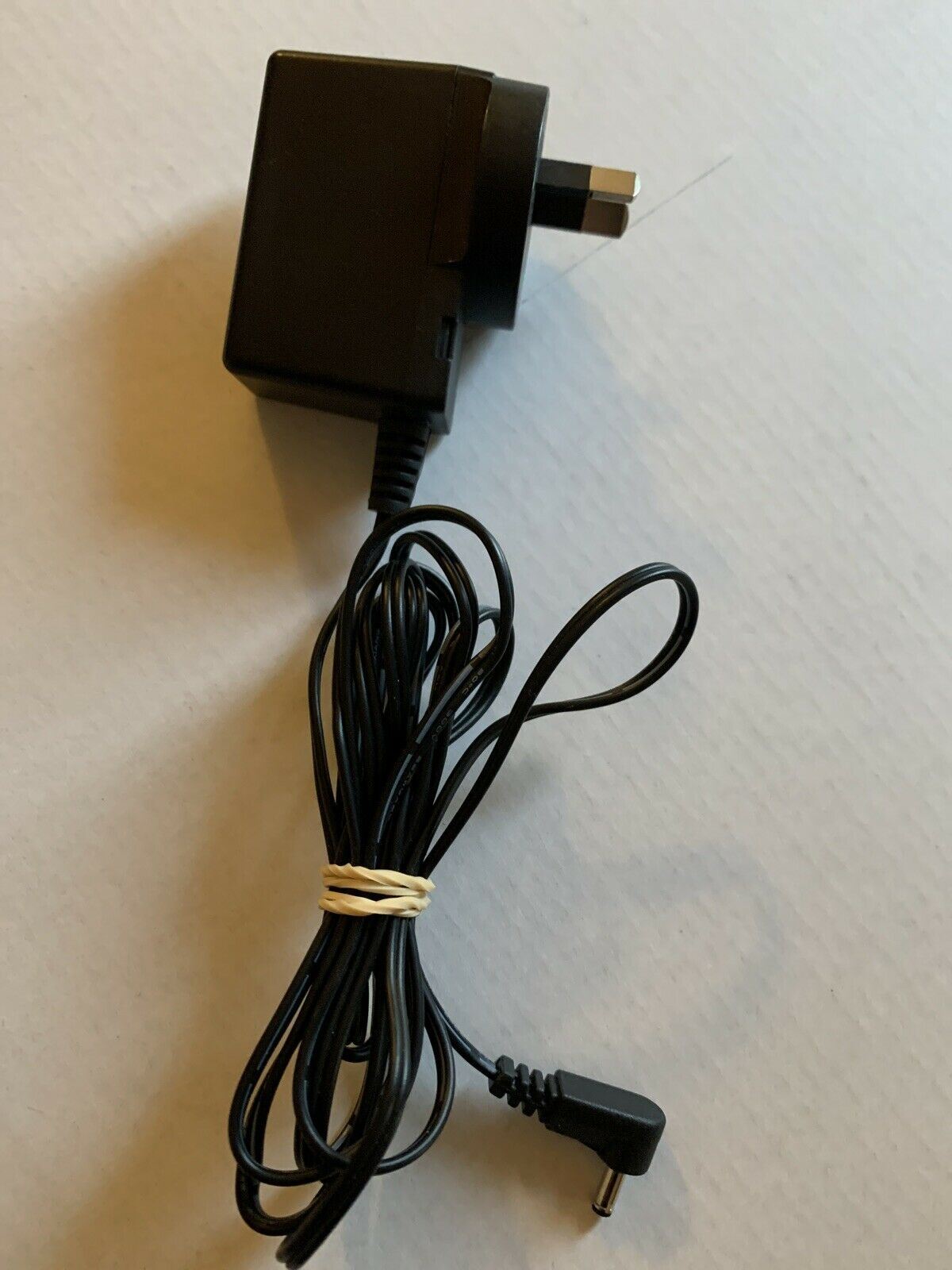 Wahl Switching Power Supply Model S004MS0400090 AC Adapter 4V 900mA