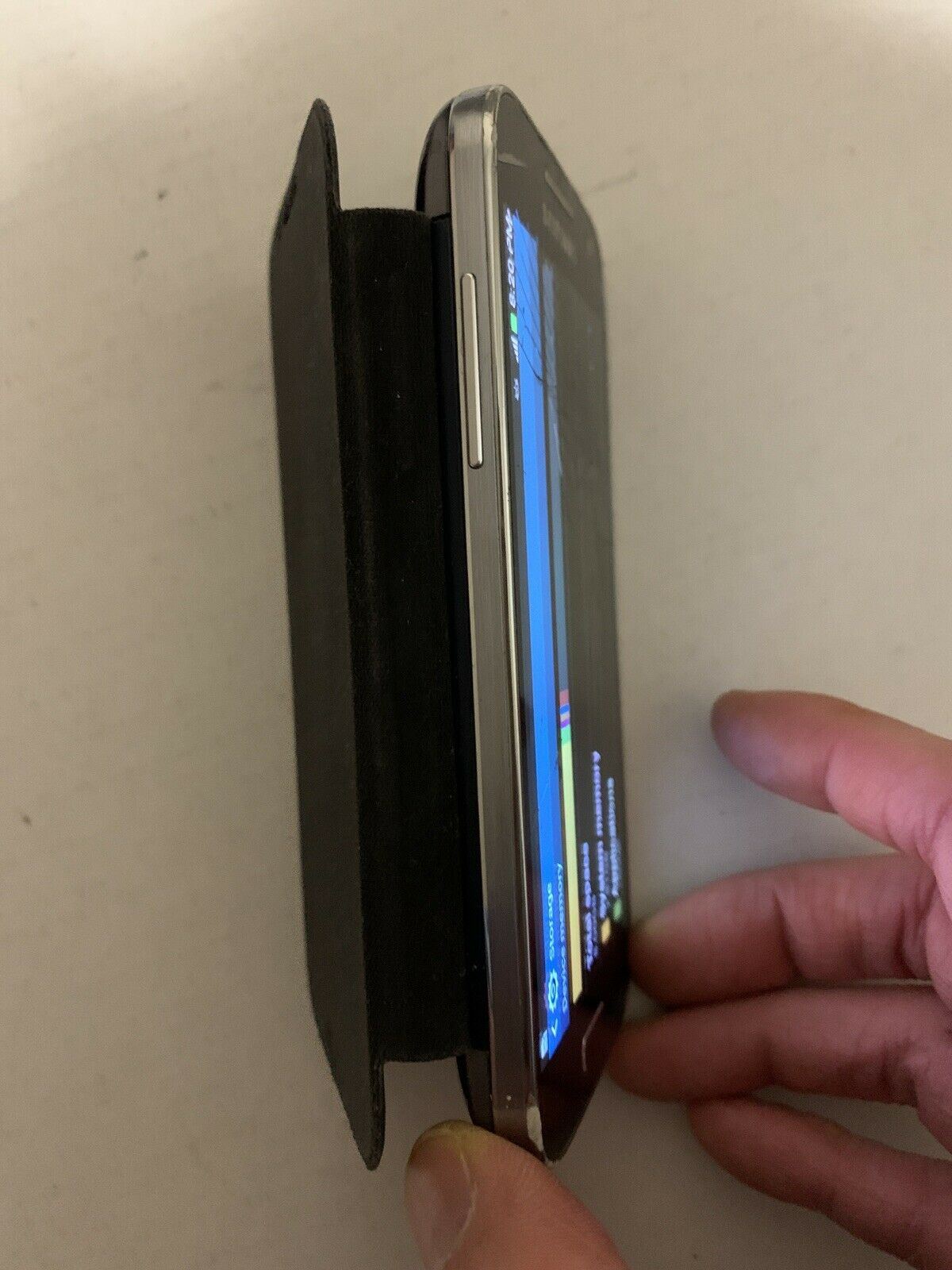 Samsung Galaxy S4 Mini GT-I9195T - 8GB - Black Mist Smartphone *Cracked Screen*