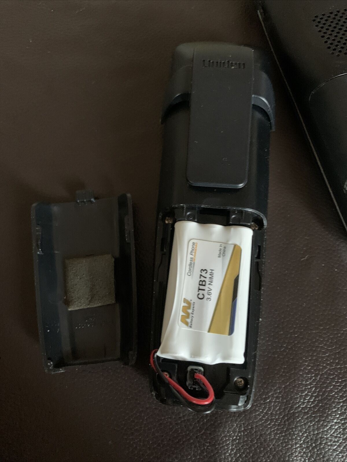 3x Uniden DSS8955+2 Wireless Cordless Phones