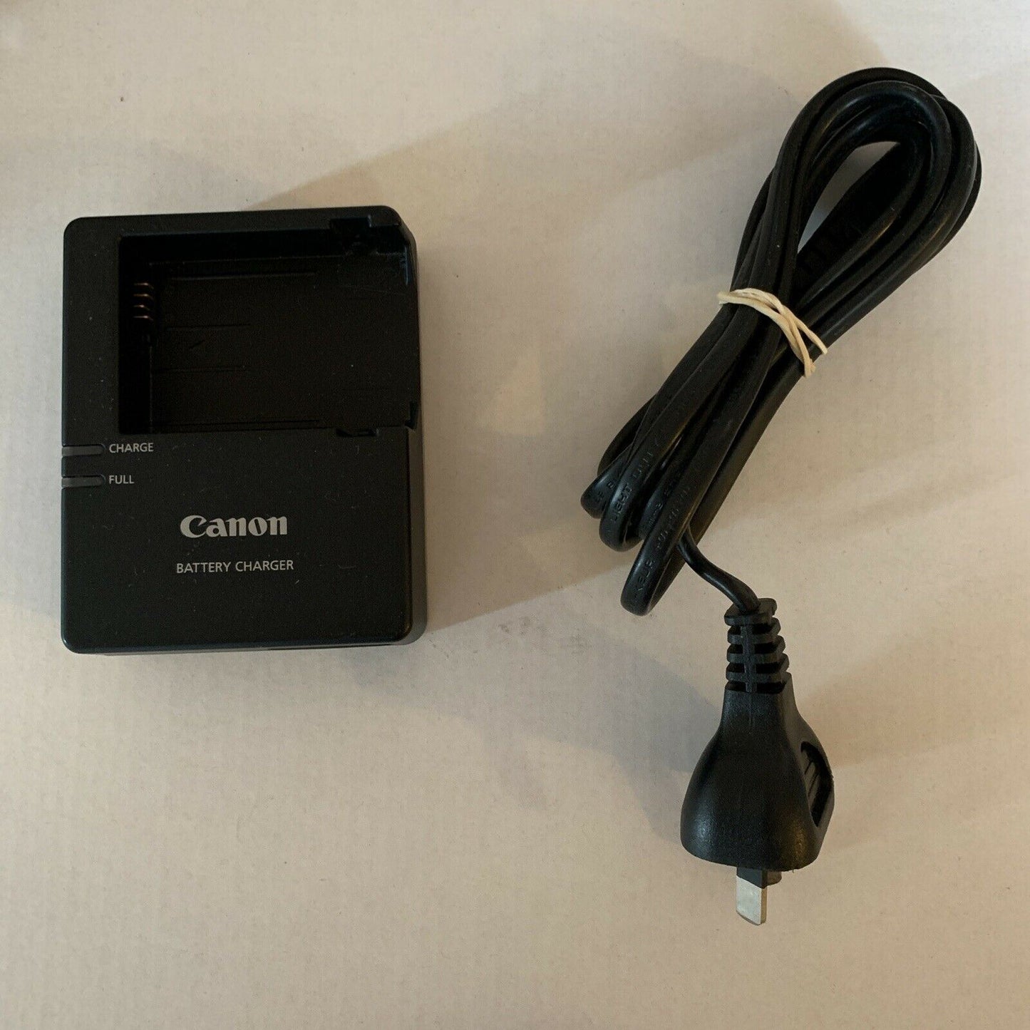Genuine Canon Battery Charger LC-E8E for EOS 550D, 600D, 650D & 700D