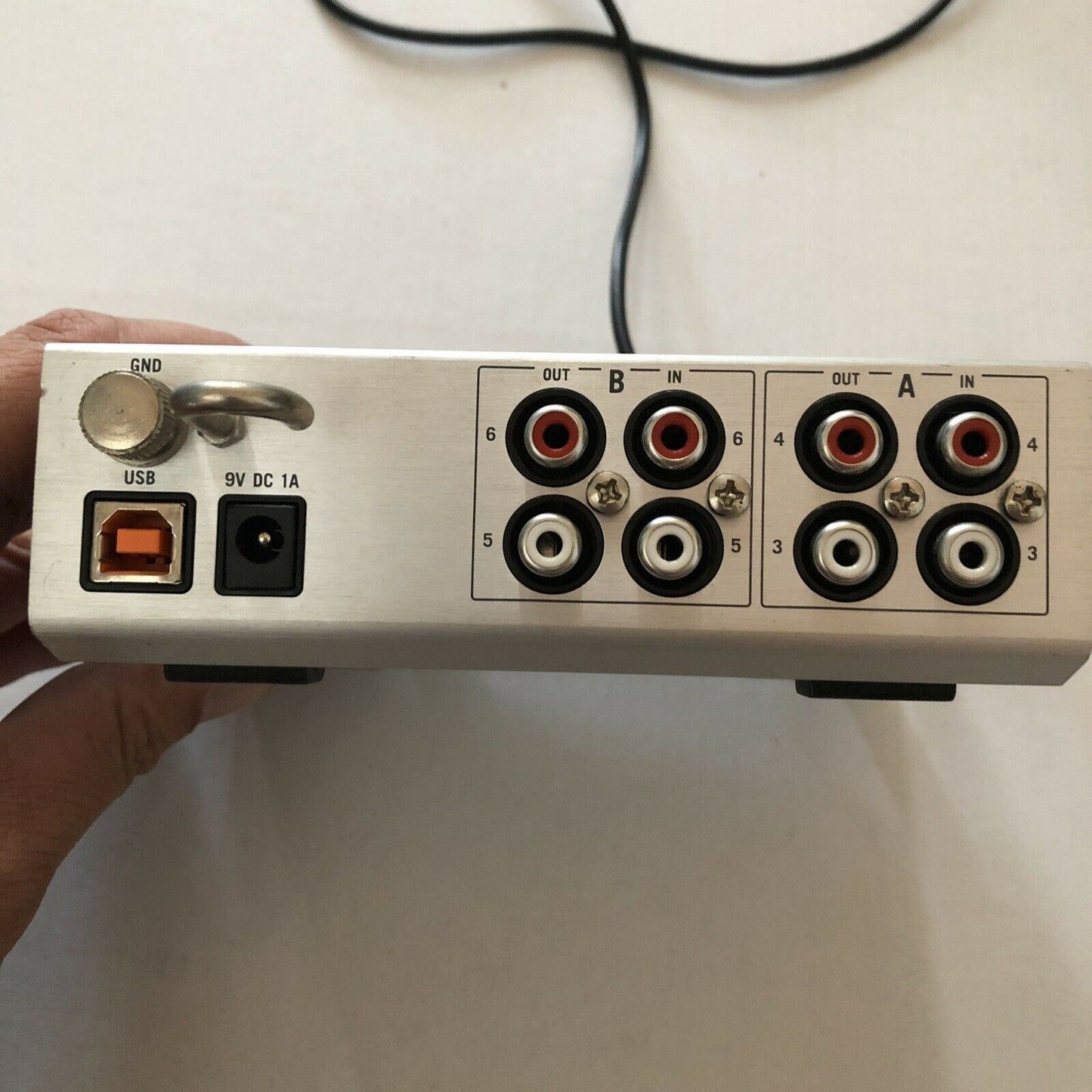Native Instruments Traktor Audio 6: 6-Channel DJ Audio Recording Interface