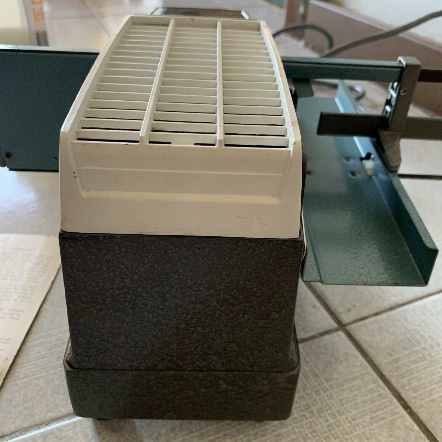 Vintage Bell & Howell 717 Family 35mm Slide Projector