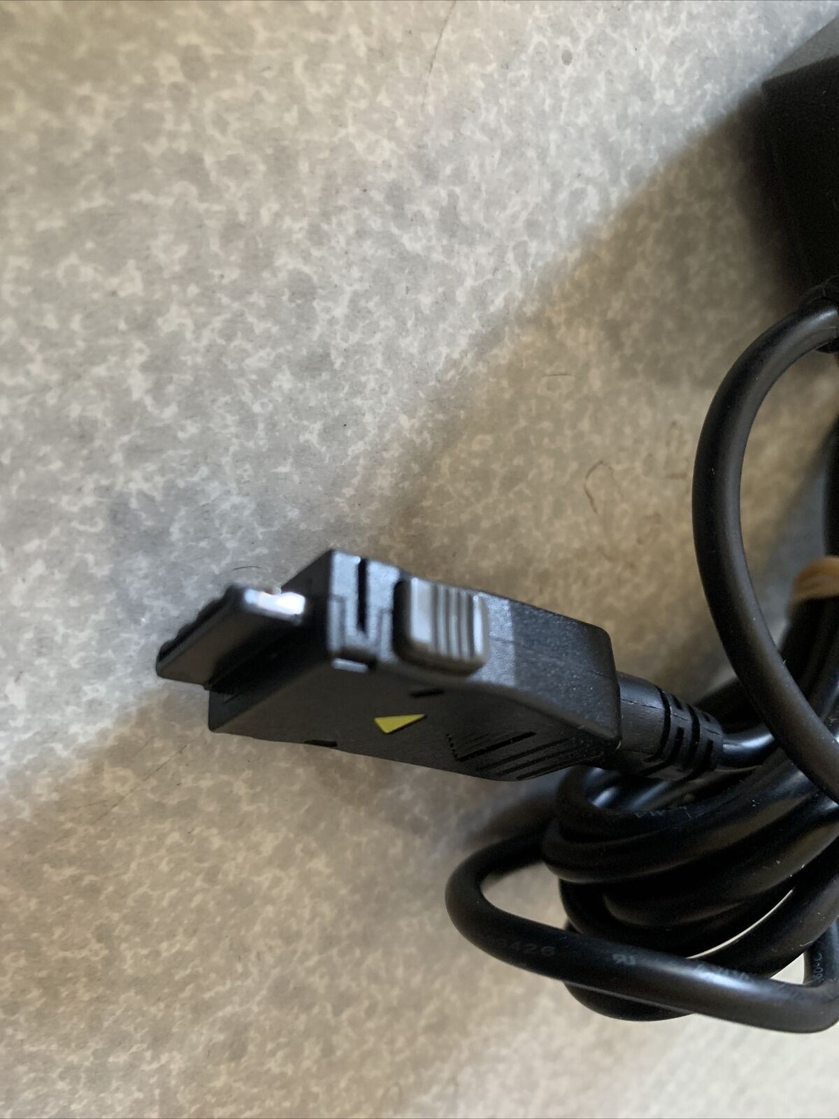 Genuine LG TA-22GS2D Mobile Phone Travel Adapter AC Wall Charger 5.2V