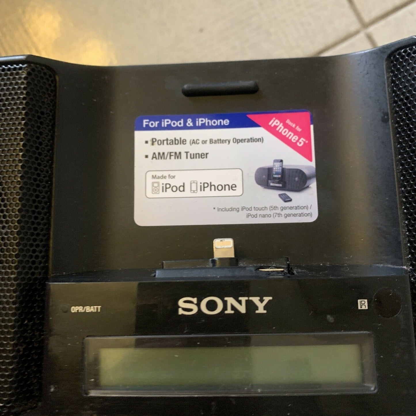 Sony ZS-S3iPN Portable CD iPod iPhone AM/FM Radio Player *Missing Battery Lid*