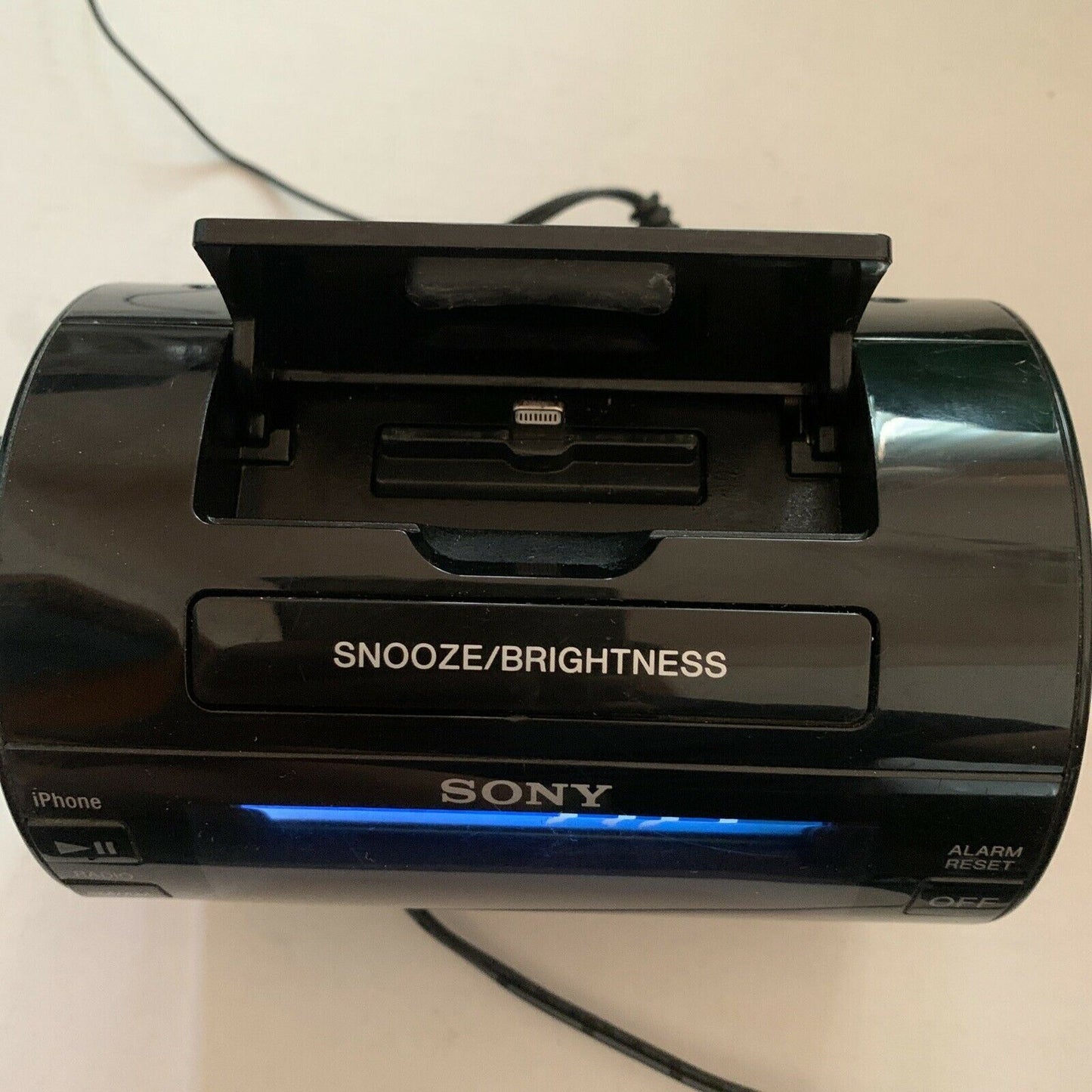 Sony ICF-C11iP AM/FM Clock Radio With iPhone Lightning Port