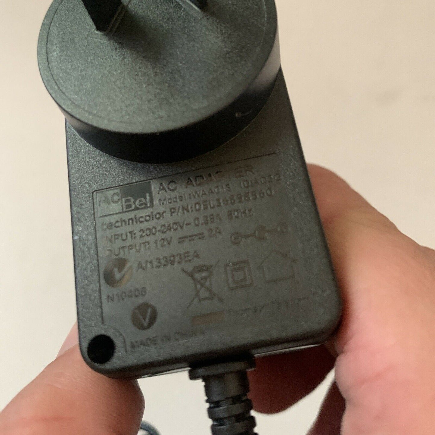 AcBel AC Adapter DSL36858560 Output: 12V 2A Input: 200-240V
