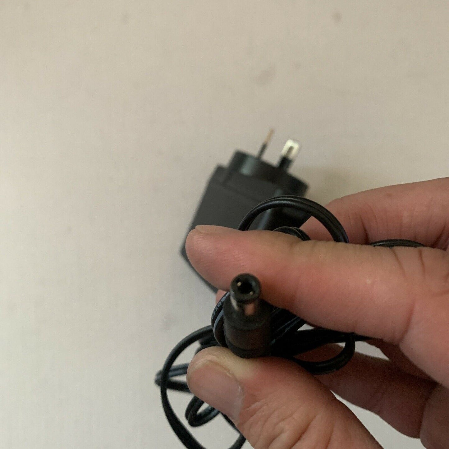 AcBel AC Adapter DSL36858560 Output: 12V 2A Input: 200-240V