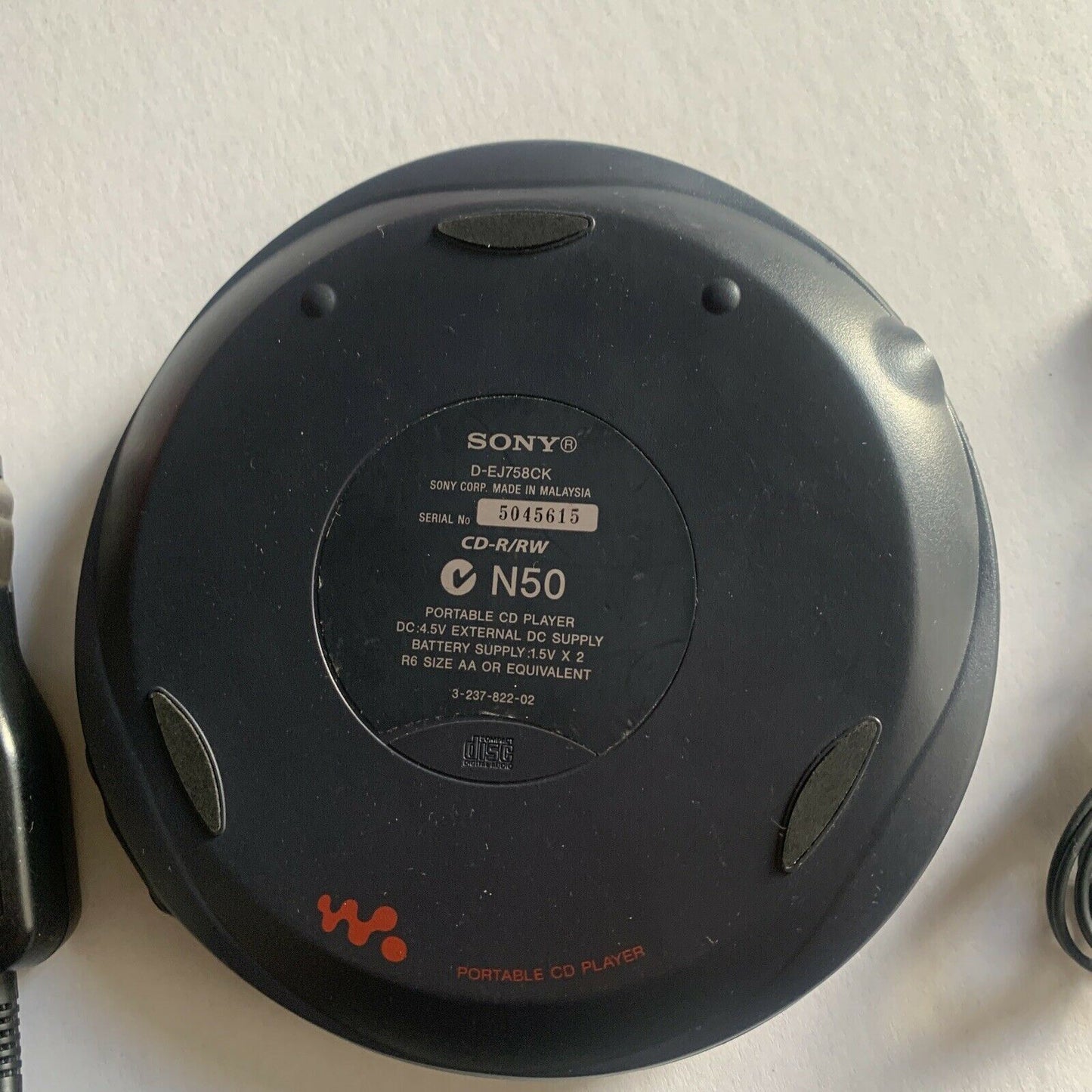 Sony Walkman D-EJ758CK CD Player With Car Charger & Earphones