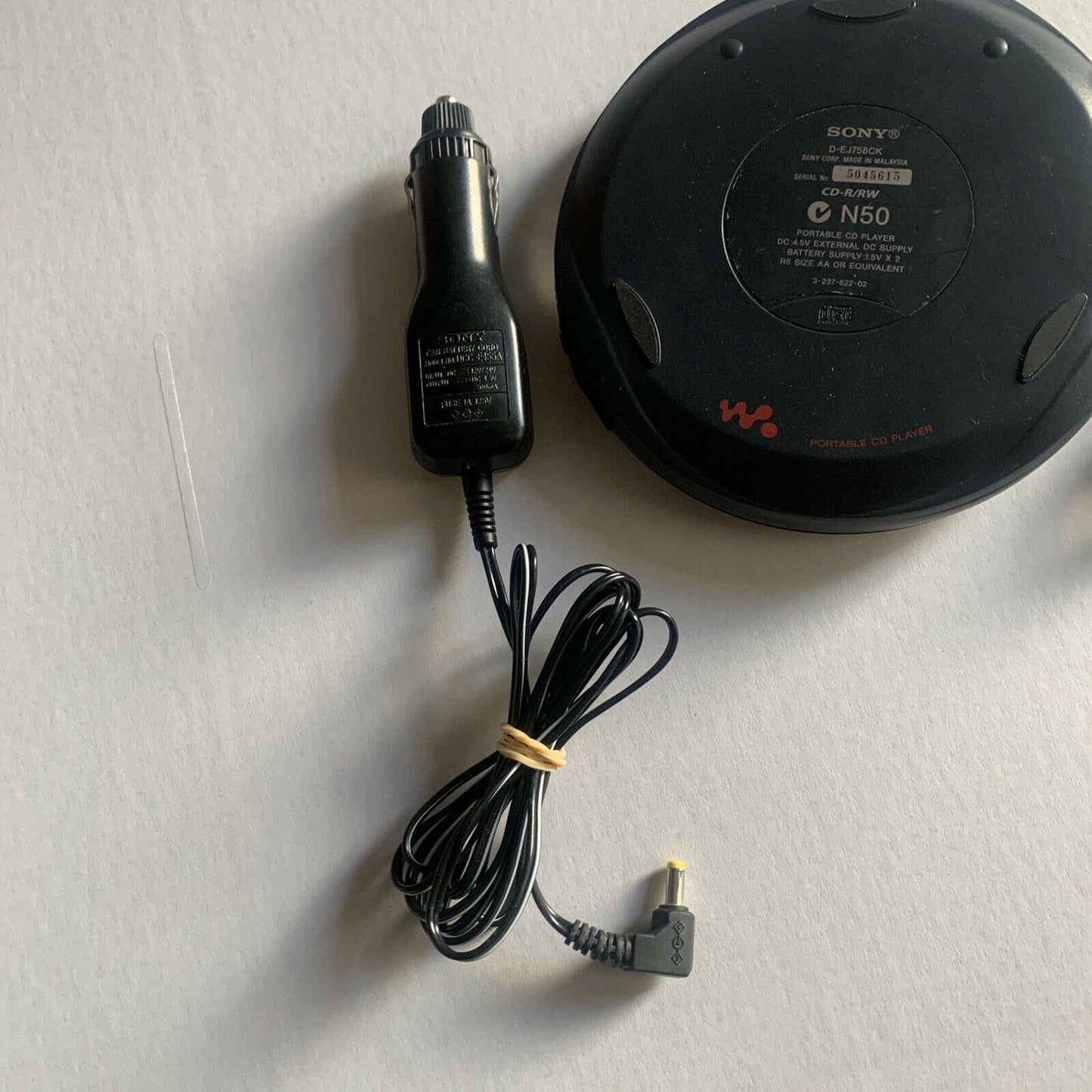Sony Walkman D-EJ758CK CD Player With Car Charger & Earphones