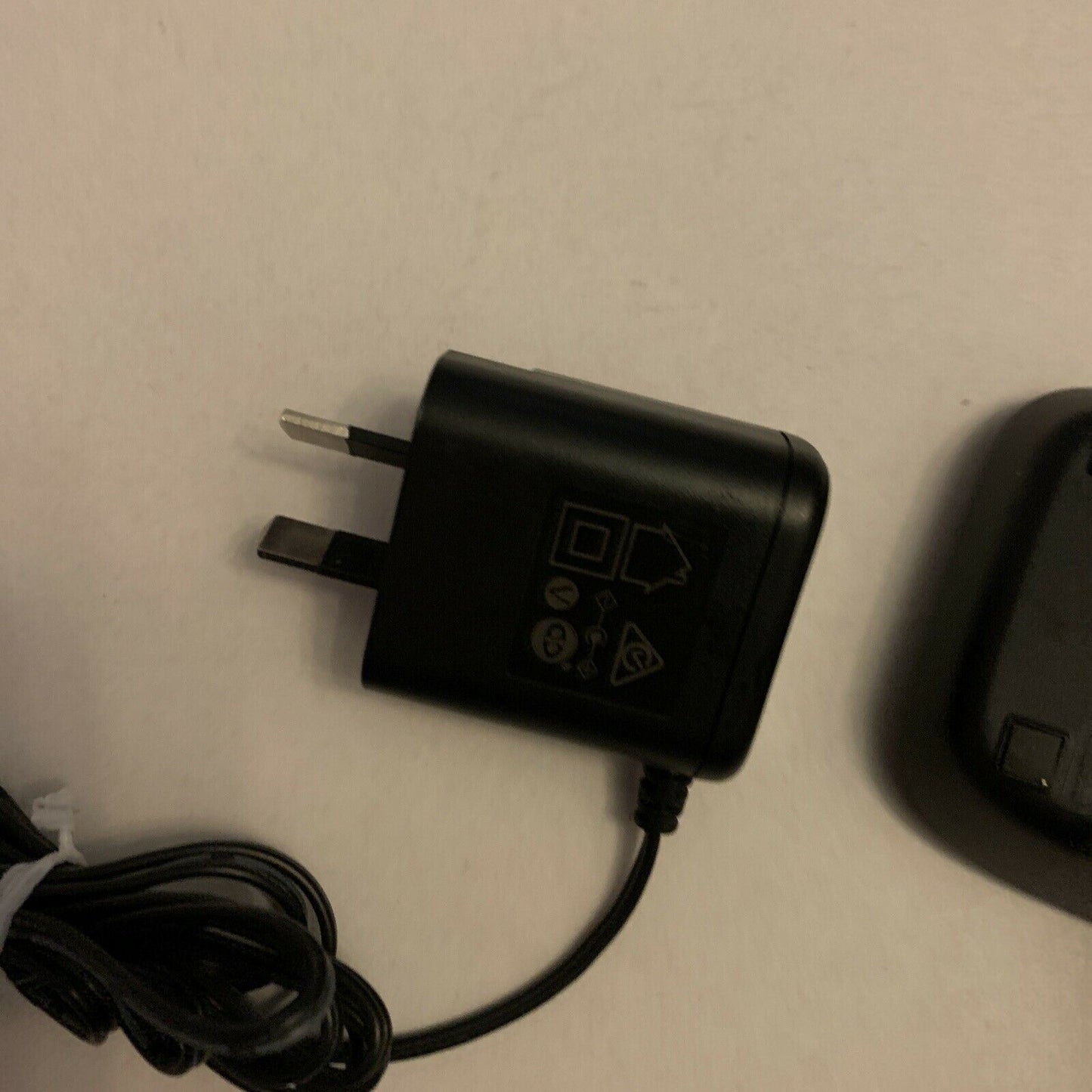 Uniden Cordless Telephone Charger & AAD-600S(R) AC Adapter