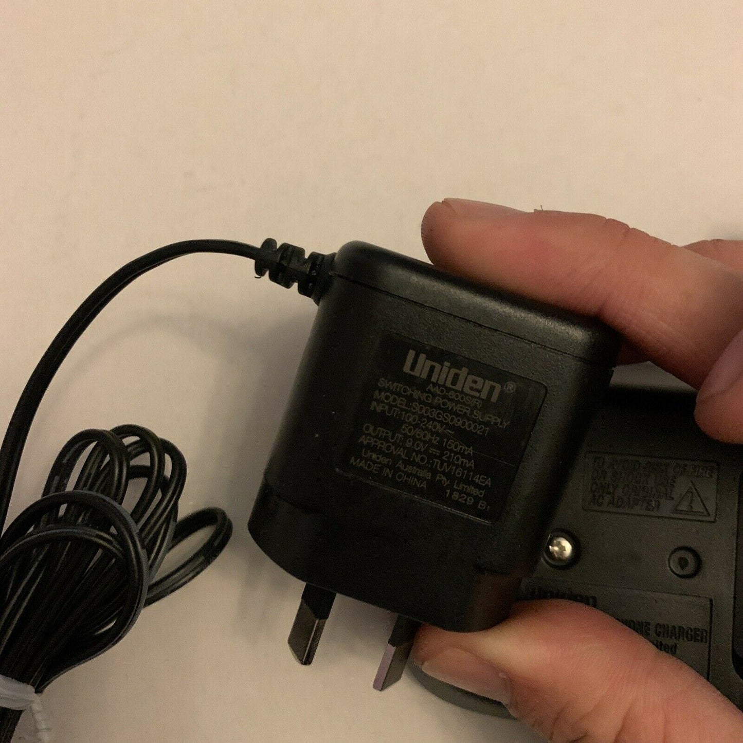 Uniden Cordless Telephone Charger & AAD-600S(R) AC Adapter