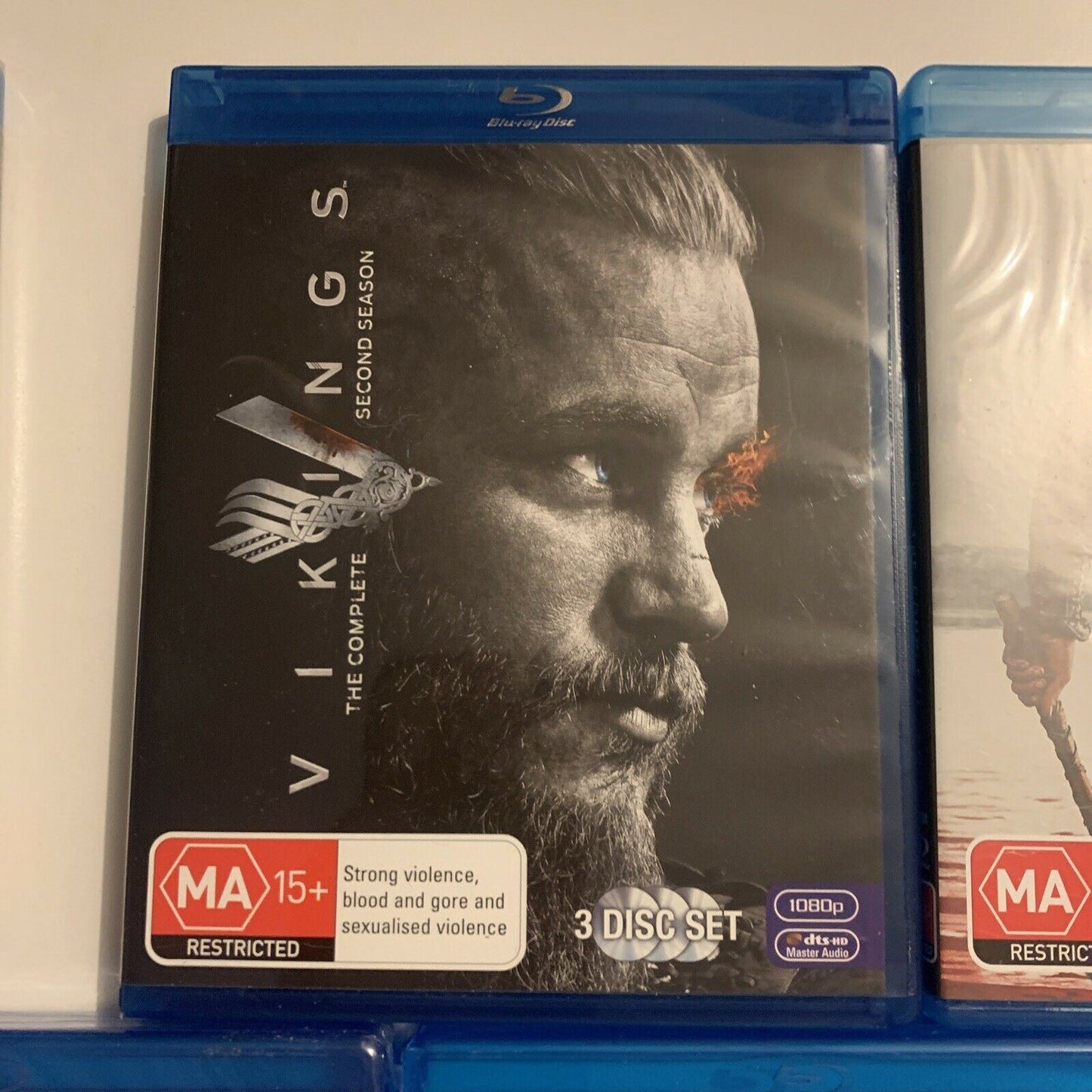 Vikings : Season 1,2,3,4 (Bluray, 2016, 15-Disc) Travis Fimmel Region B