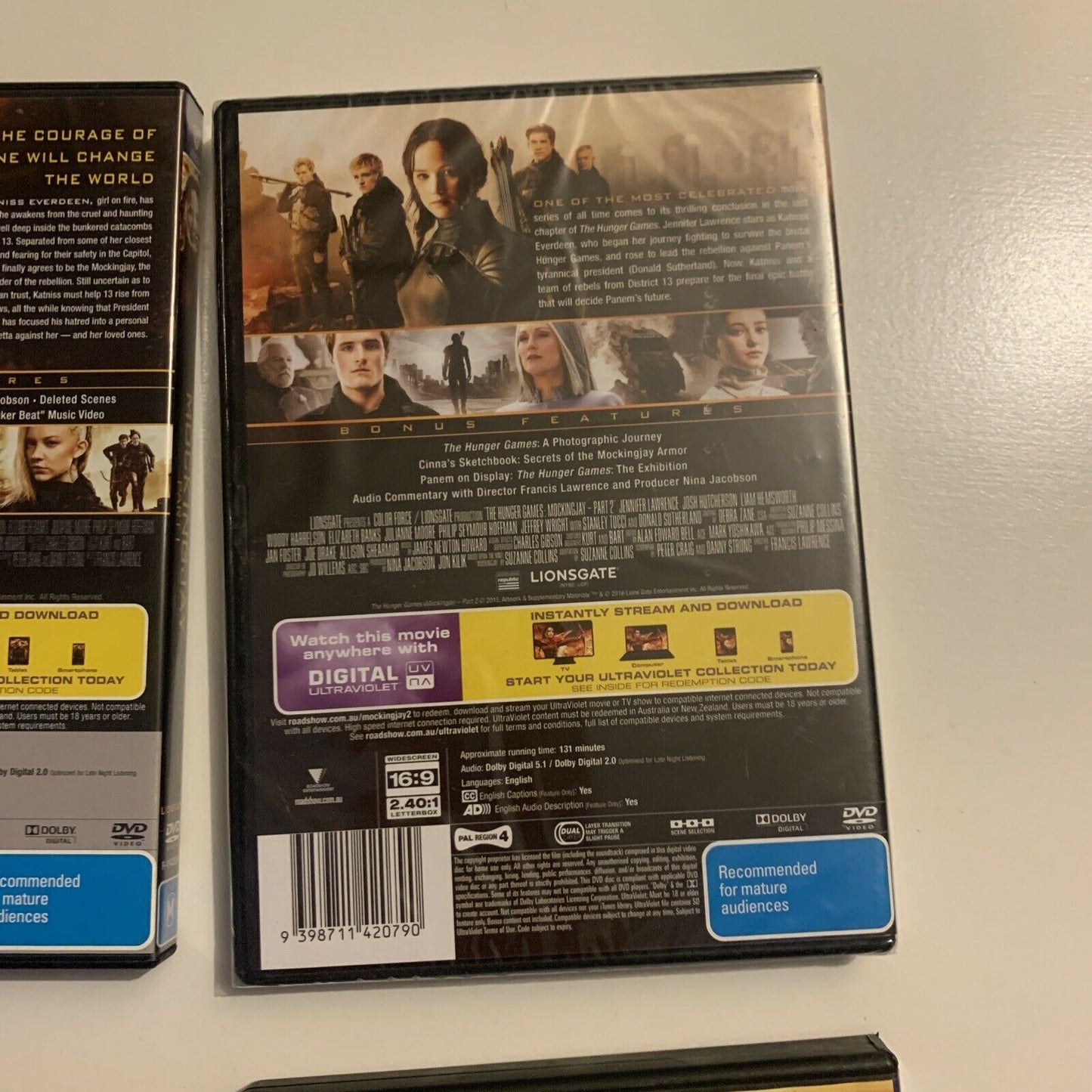 The Hunger Games / Catching Fire / Mockingjay Part 1 & 2 (DVD, 2015, 4-Disc)