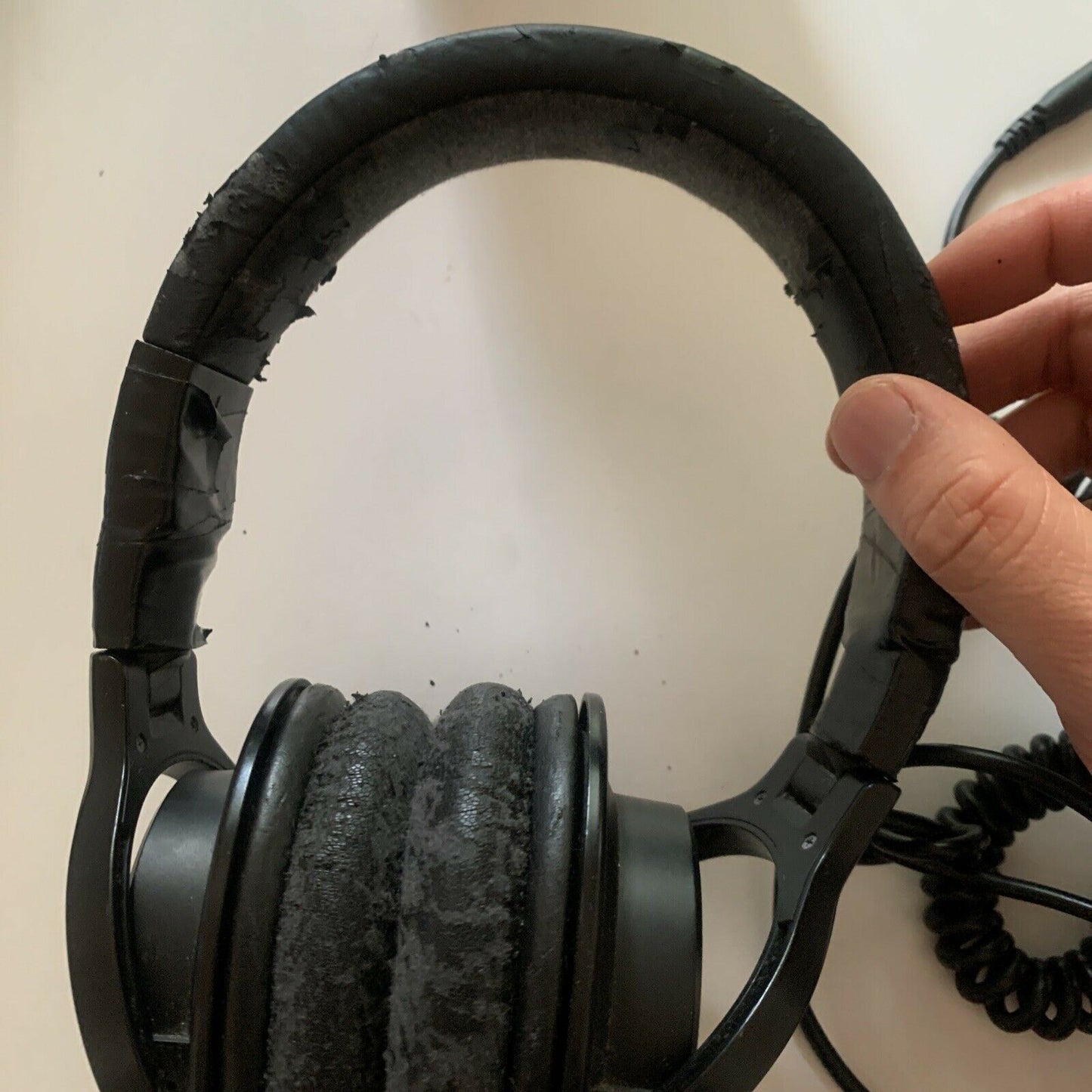 Audio-Technica ATH-M40x Over the Ear Headphones - Black *For Parts Or Repair*
