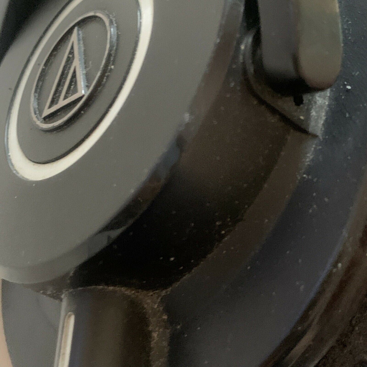 Audio-Technica ATH-M40x Over the Ear Headphones - Black *For Parts Or Repair*