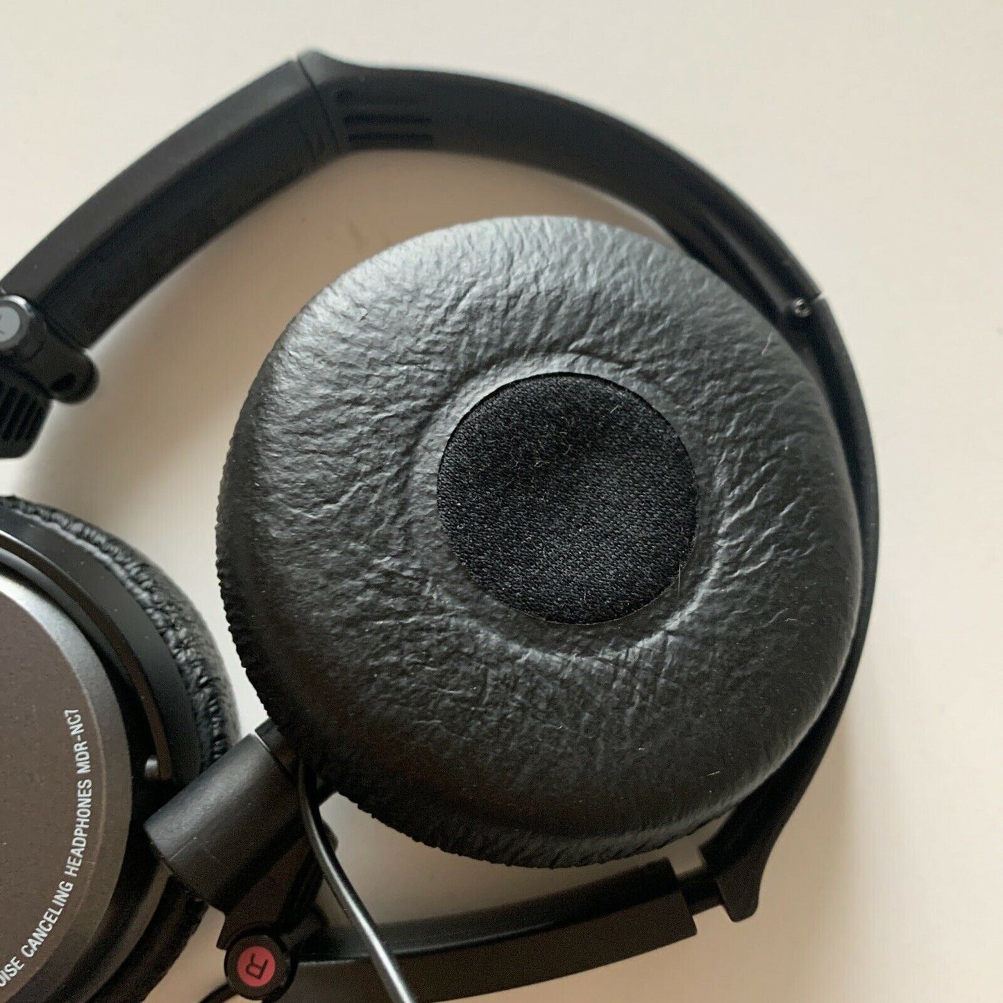 Sony Noise Cancelling Headphones MDR-NC7